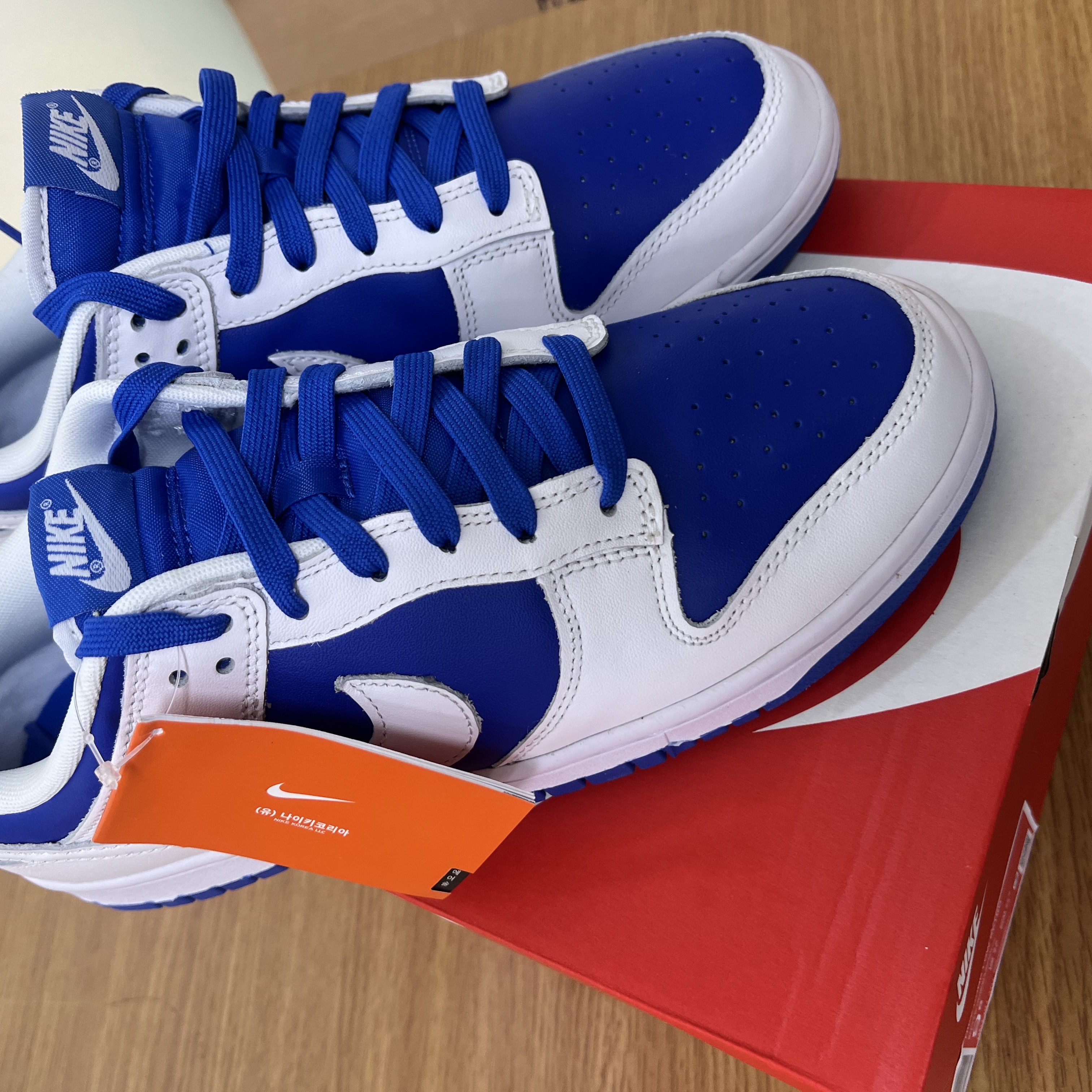 Nike Dunk Low Retro Racer Blue and White 착용 스타일 - 2