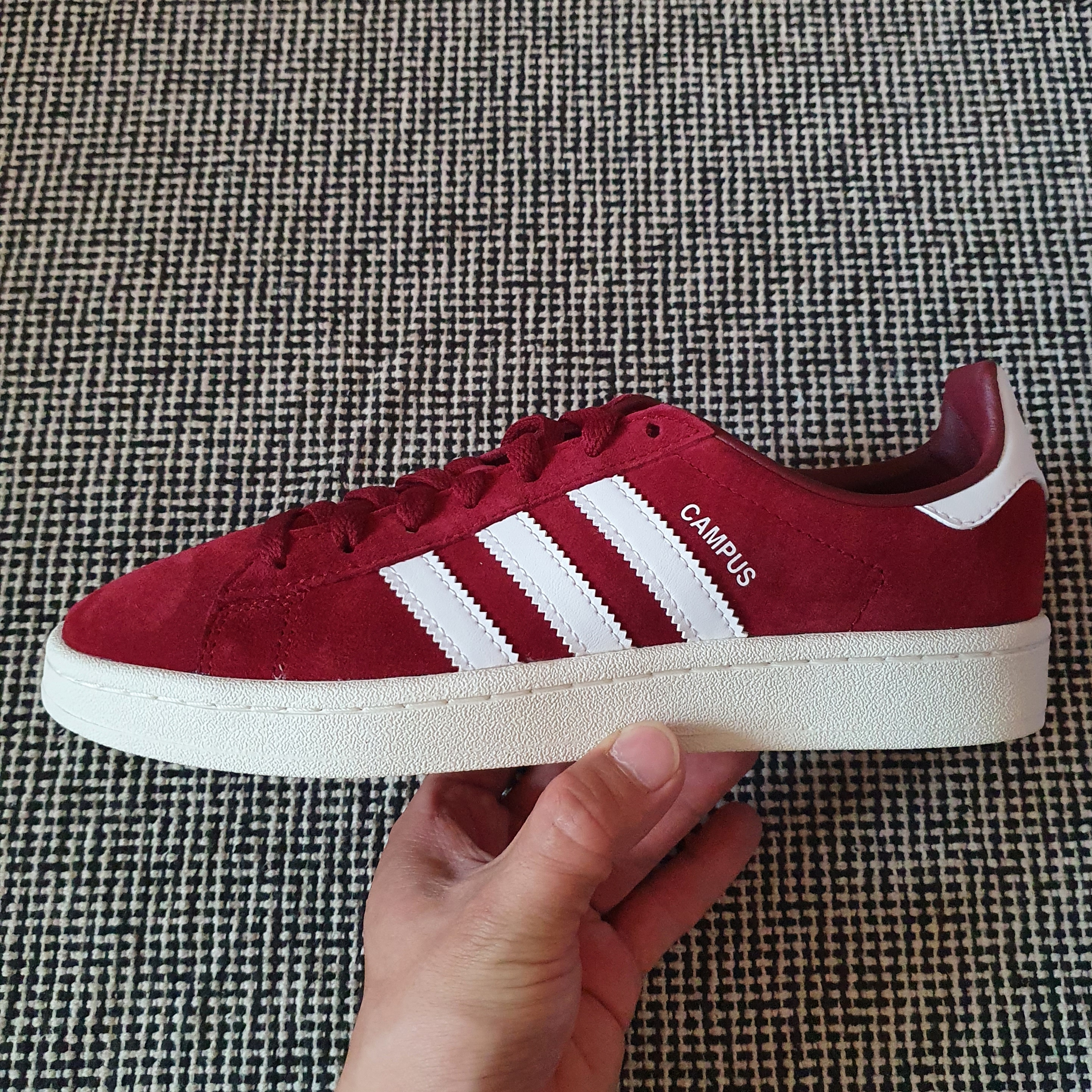 Adidas Campus Collegiate Burgundy 착용 스타일