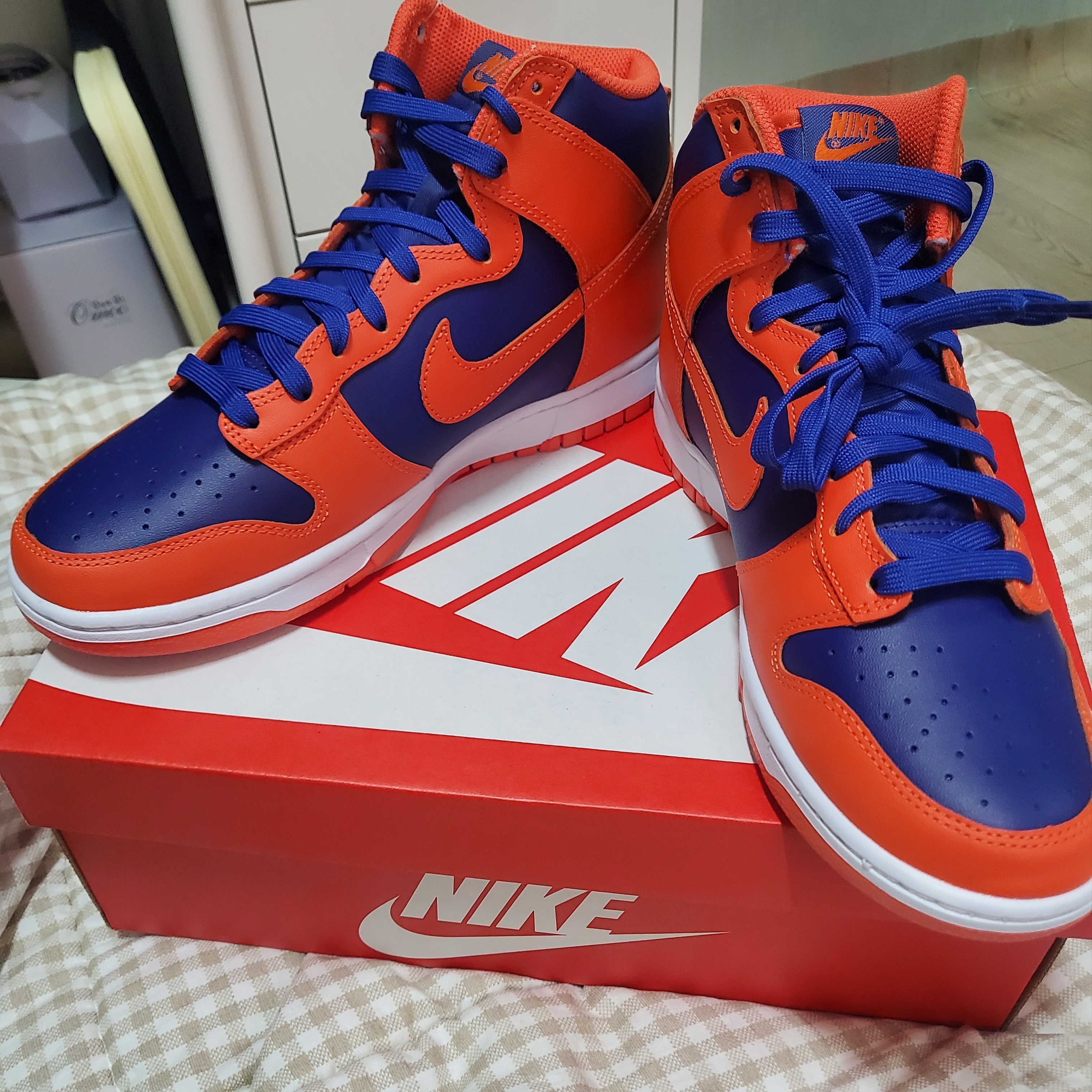 Nike Dunk High Retro Orange and Deep Royal 착용 스타일 - 1