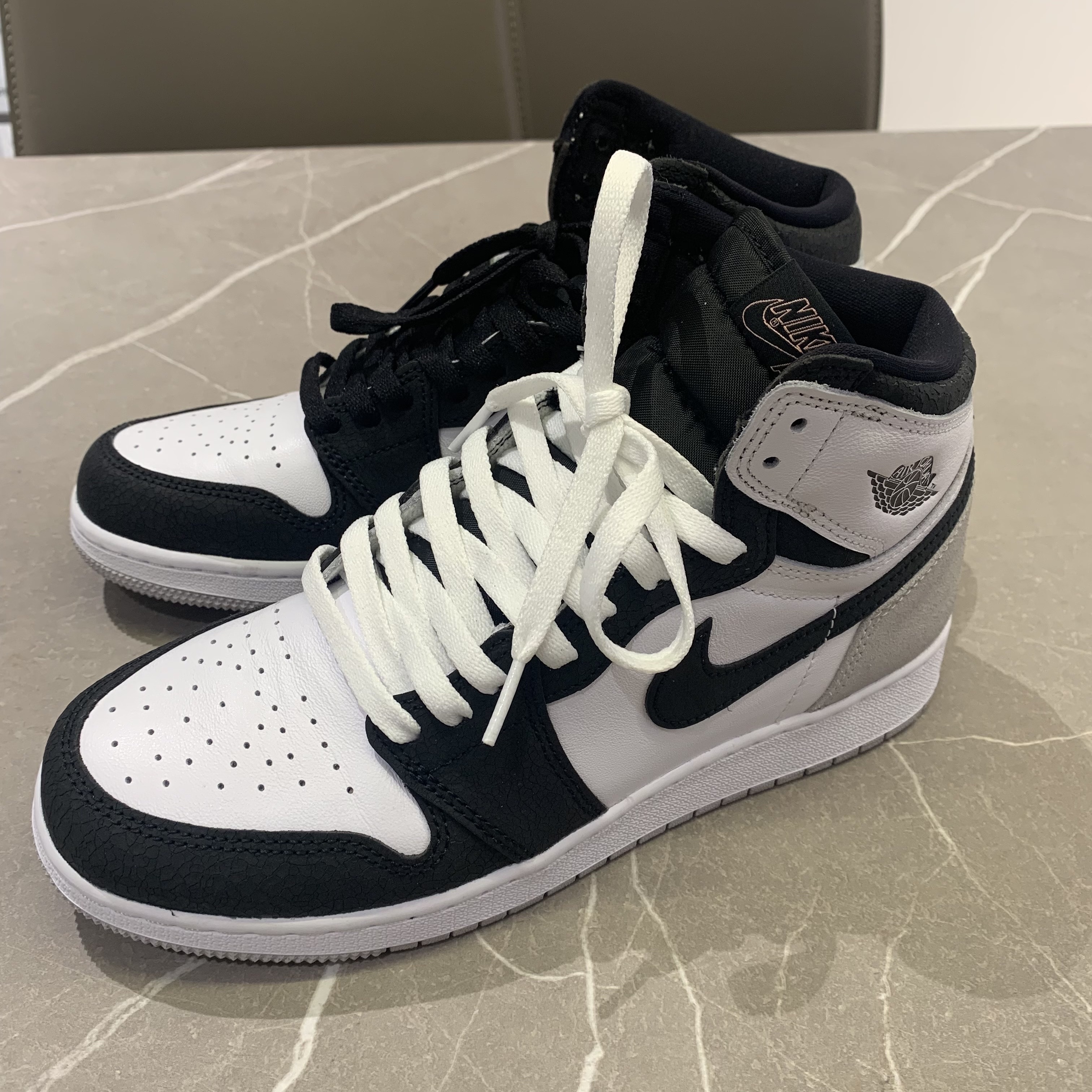 Jordan 1 Retro High OG Bleached Coral 착용 스타일 - 2