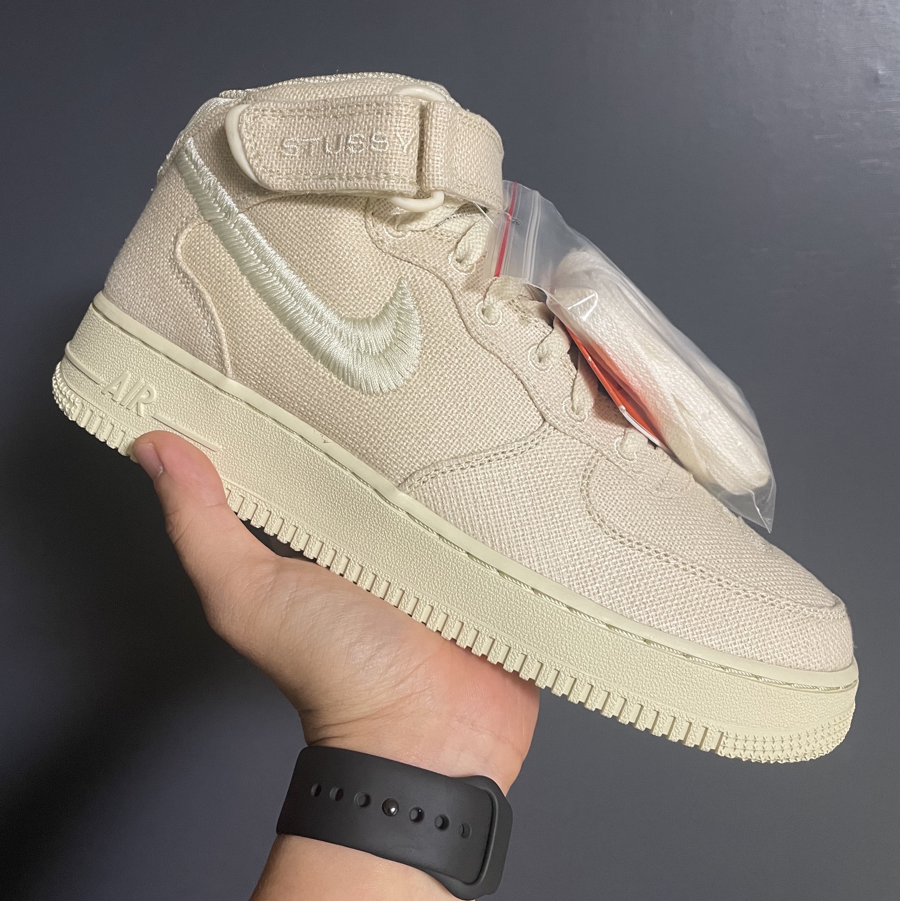 Nike x Stussy Air Force 1 '07 Mid SP Fossil 착용 스타일