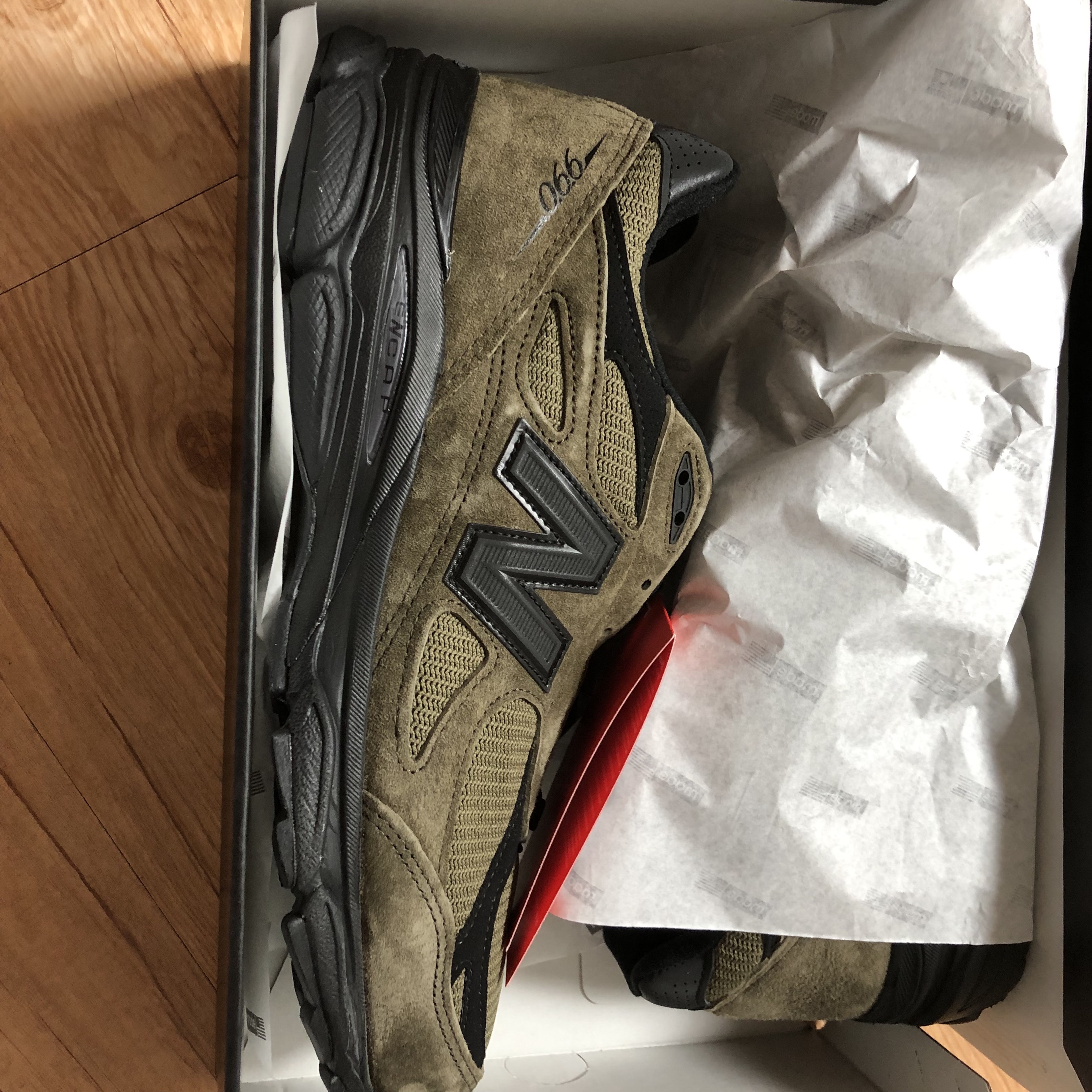 New Balance x JJJJound 990v3 Brown Black 착용 스타일 - 2
