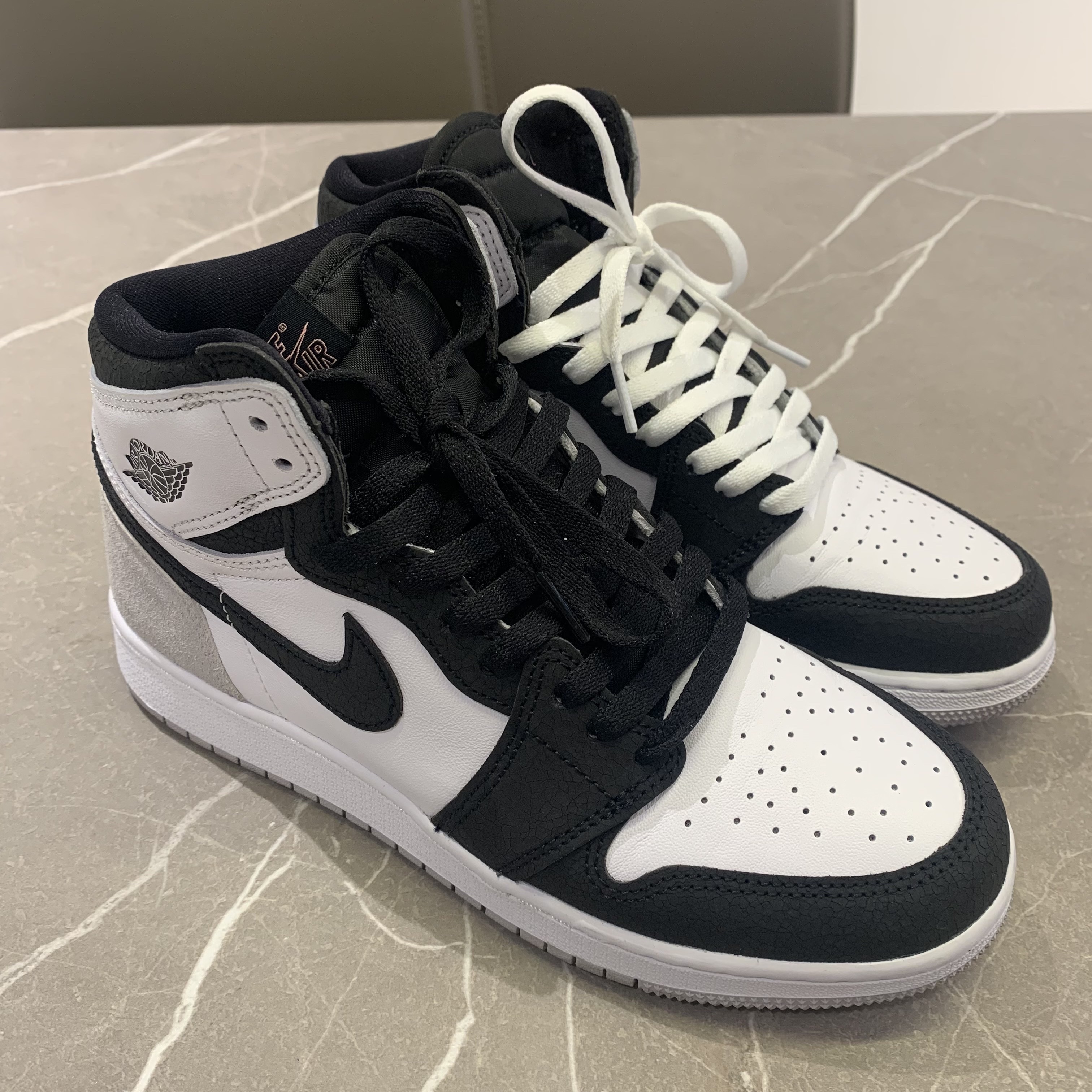 Jordan 1 Retro High OG Bleached Coral 착용 스타일 - 1