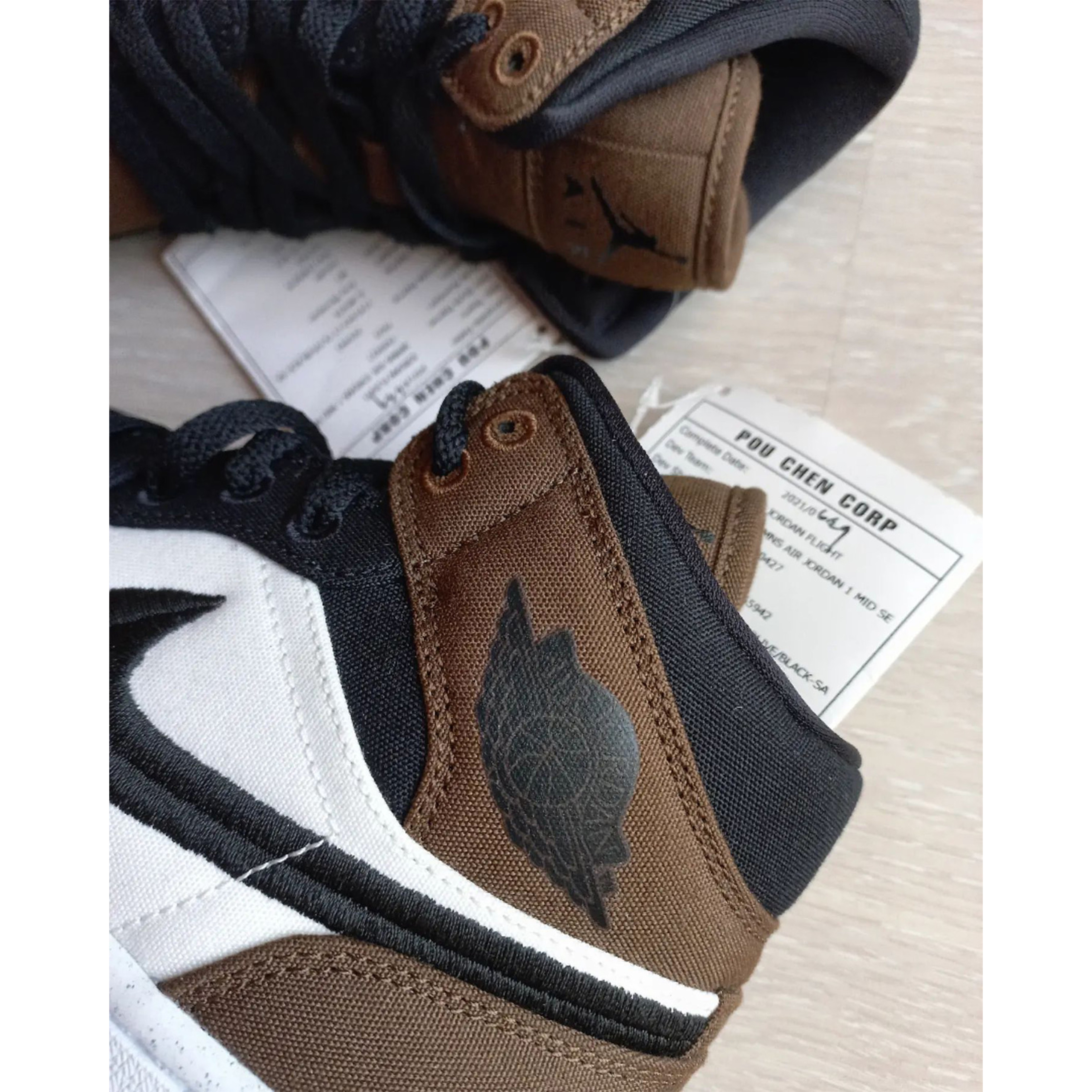 Jordan 1 Retro High OG Black Mocha, (GS) Jordan 1 Retro High OG Black Mocha 착용 스타일 - 5