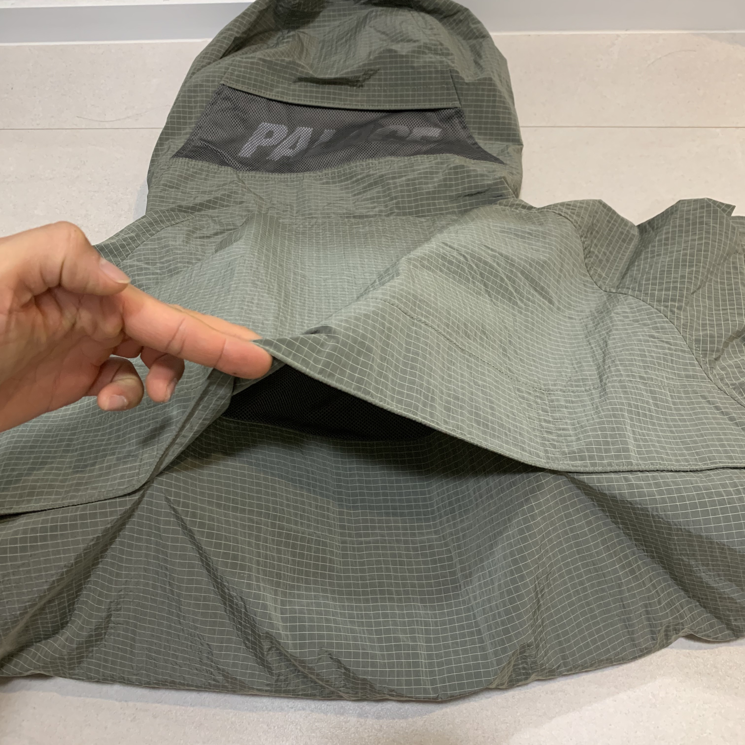 Palace Cripstop Grid Jacket Olive - 22SS 착용 스타일 - 5