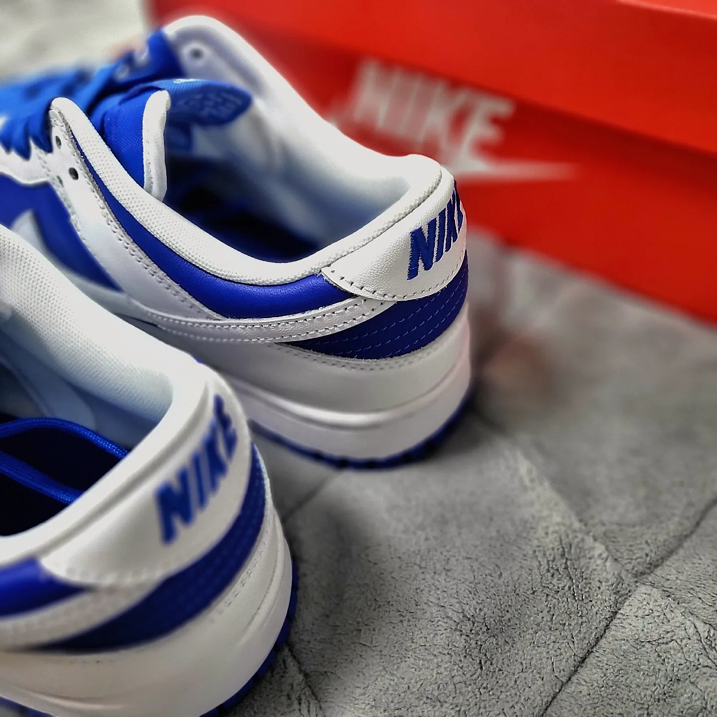 Nike Dunk Low Retro Racer Blue and White 착용 스타일 - 2