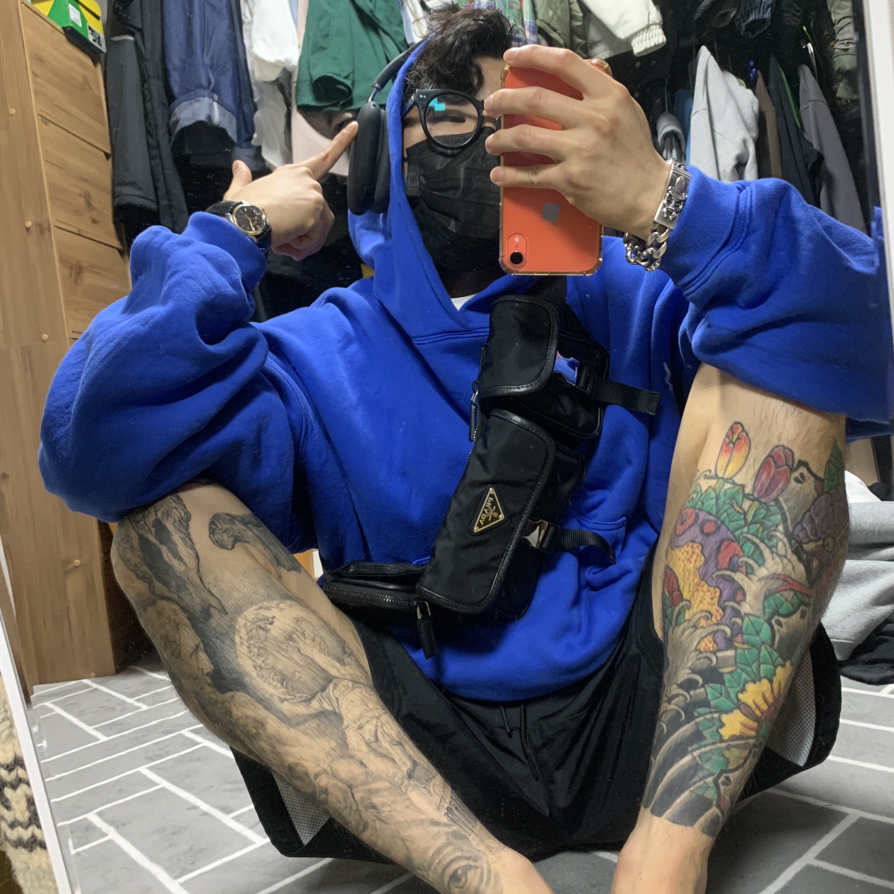 Yeezy Gap Hoodie Blue, Apple AirPods Max Lightning Space Gray (Korean Ver.) 착용 스타일