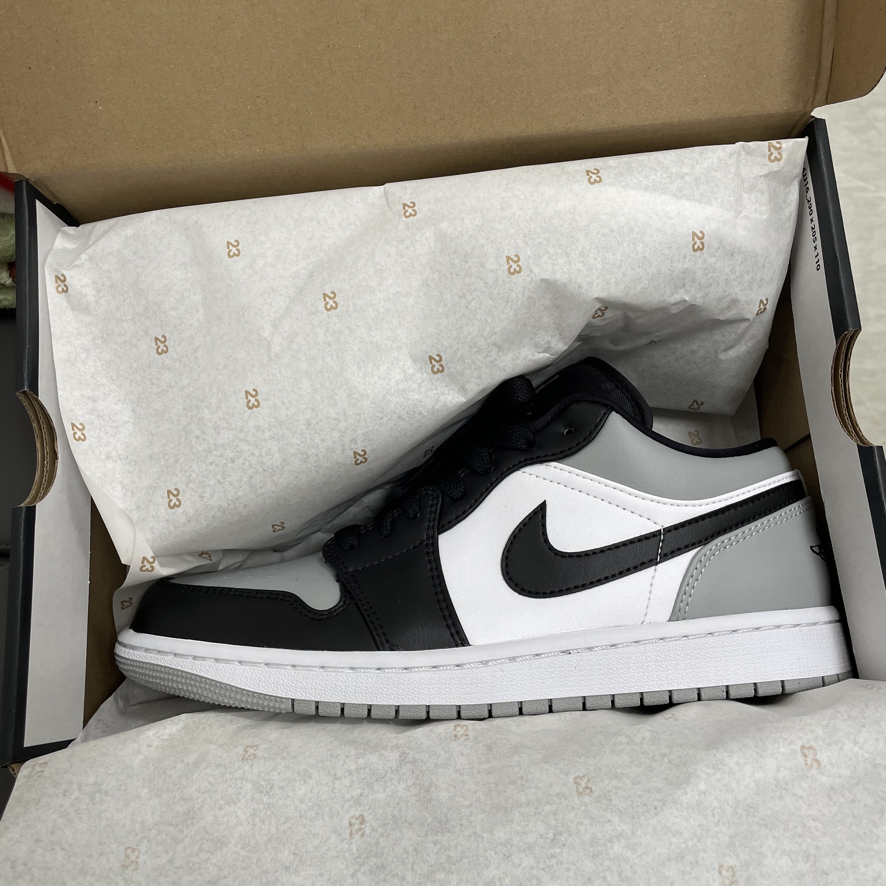 Jordan 1 Low Light Smoke Grey Black 착용 스타일