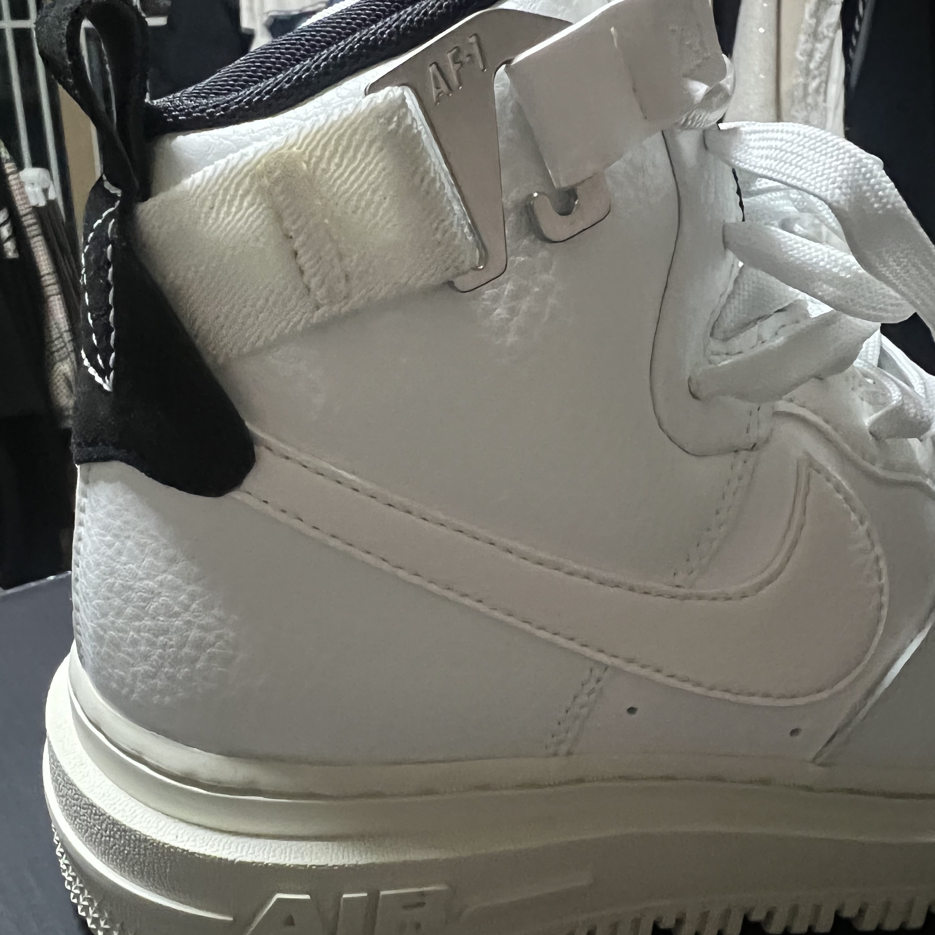 (W) Nike Air Force 1 High Utility 2.0 Summit White 착용 스타일