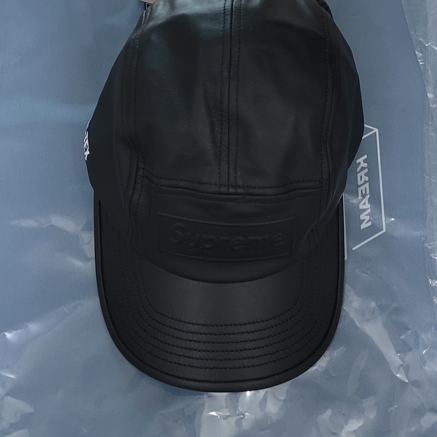 Supreme Gore-Tex Leather Camp Cap Black - 22SS 착용 스타일