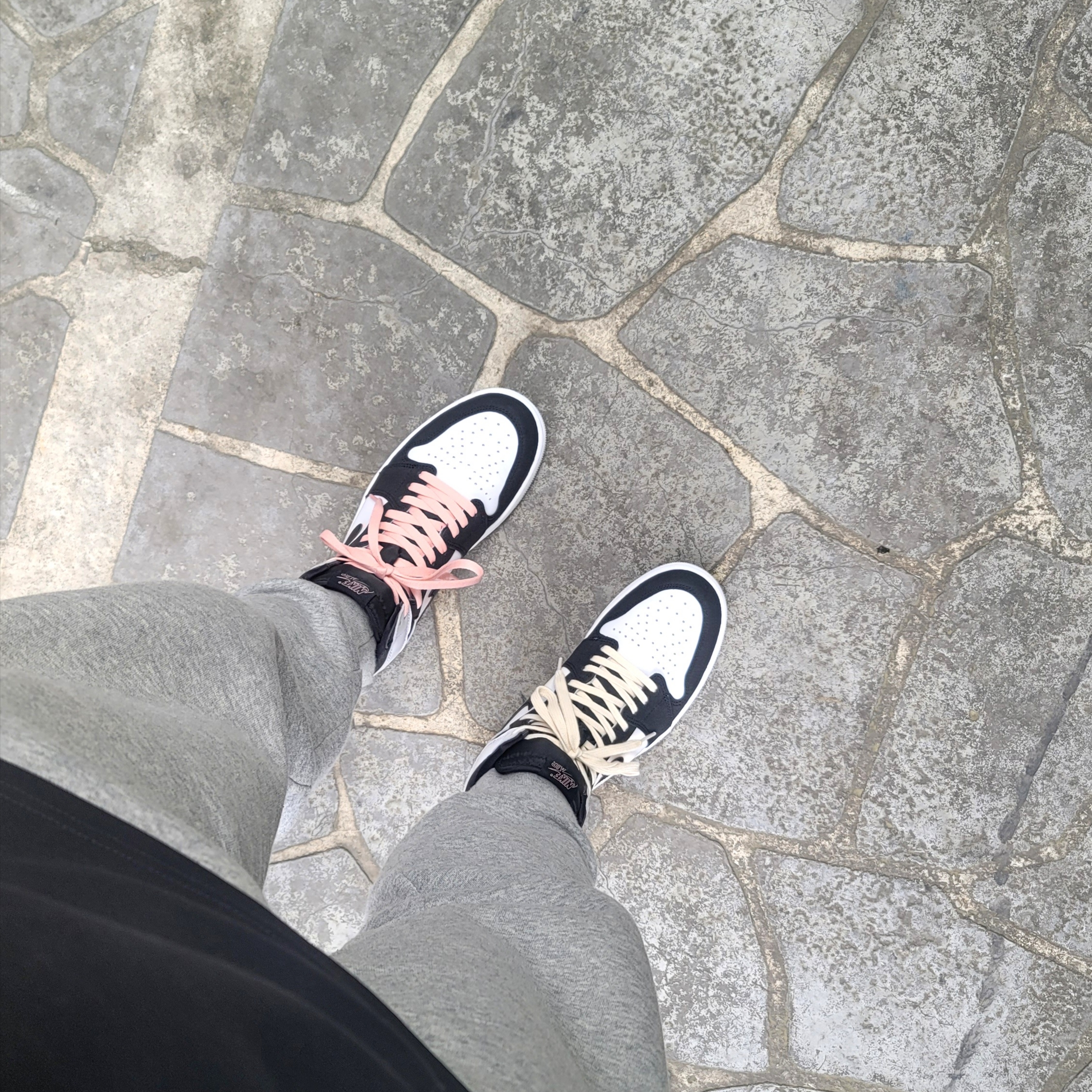 Jordan 1 Retro High OG Bleached Coral 착용 스타일