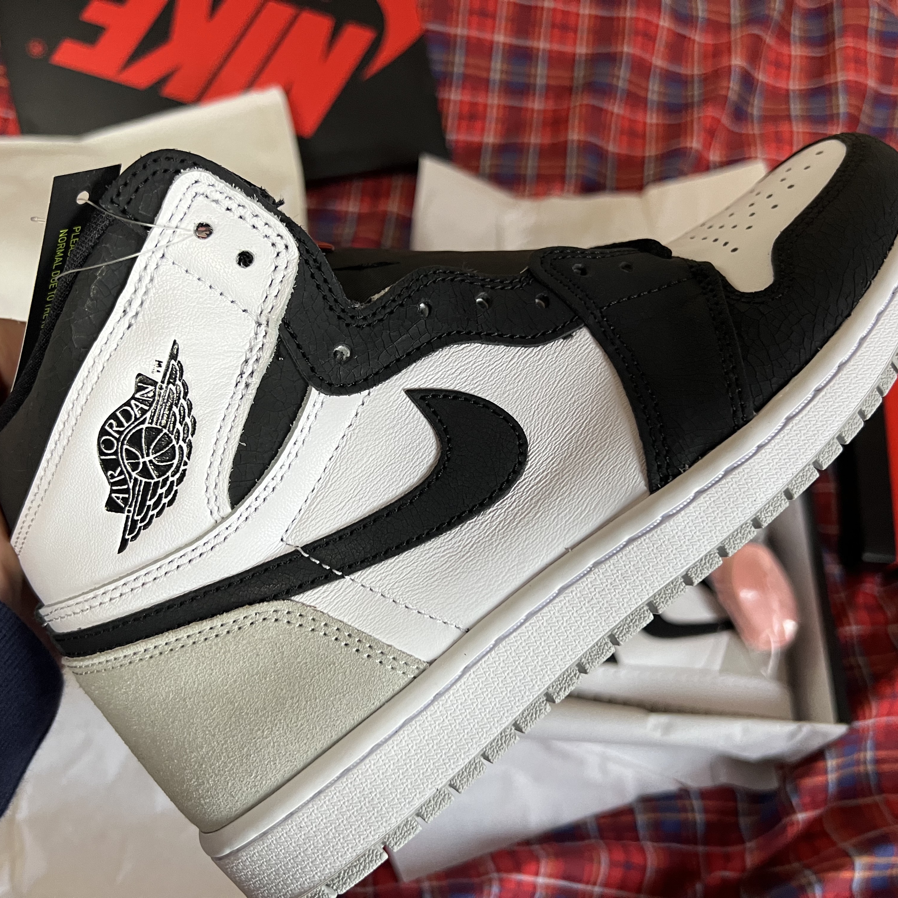 Jordan 1 Retro High OG Bleached Coral 착용 스타일