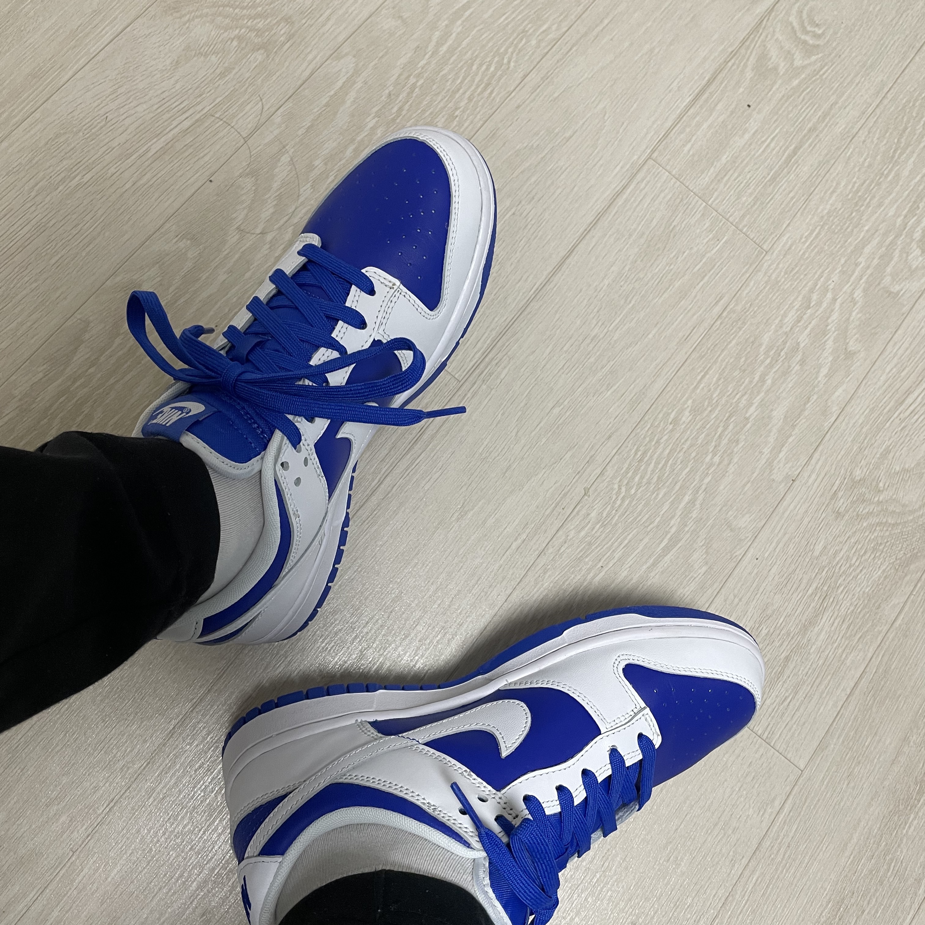 Nike Dunk Low Retro Racer Blue and White 착용 스타일 - 1