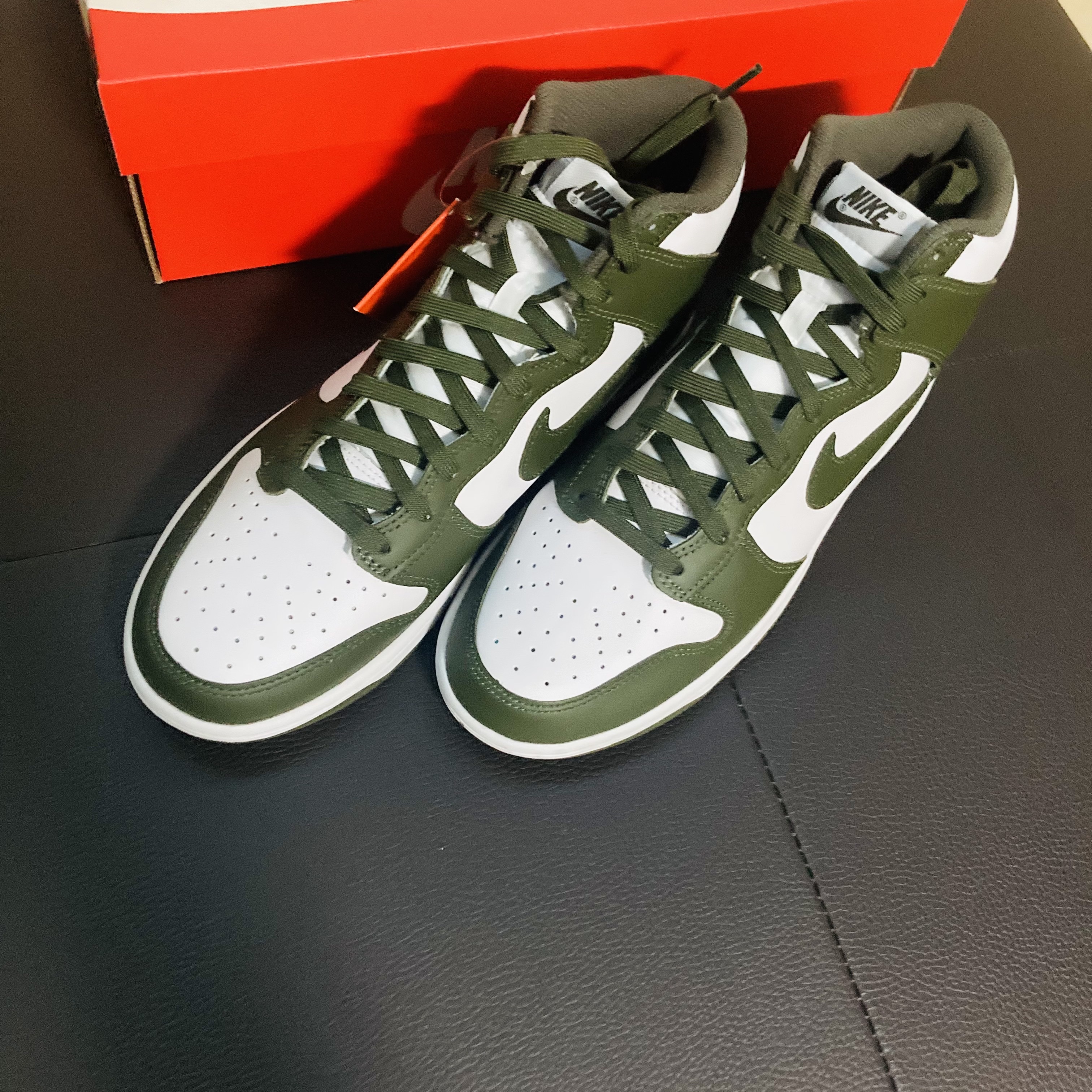 Nike Dunk High Retro Championship Khaki 착용 스타일 - 3