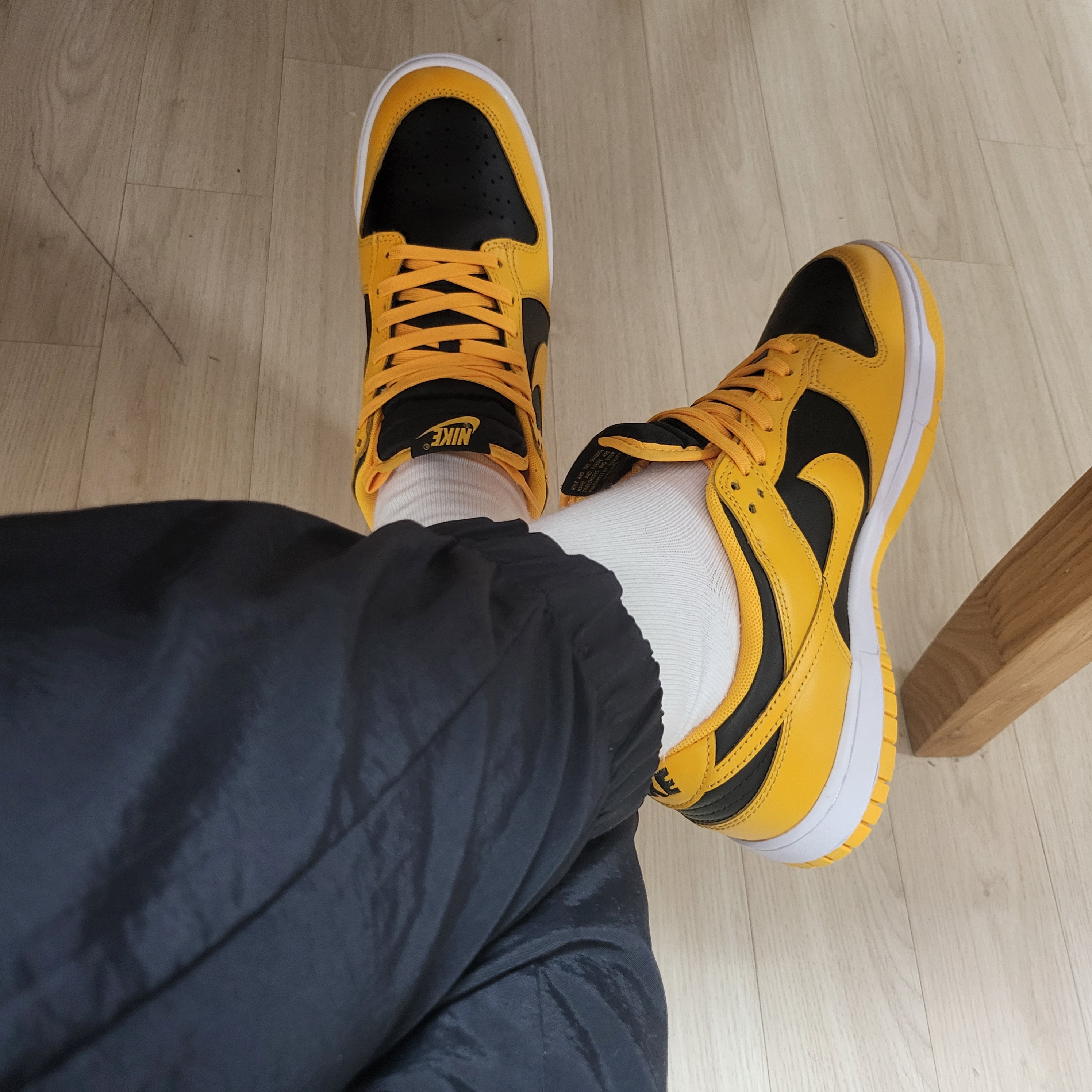 Nike Dunk Low Retro Championship Goldenrod 착용 스타일 - 1