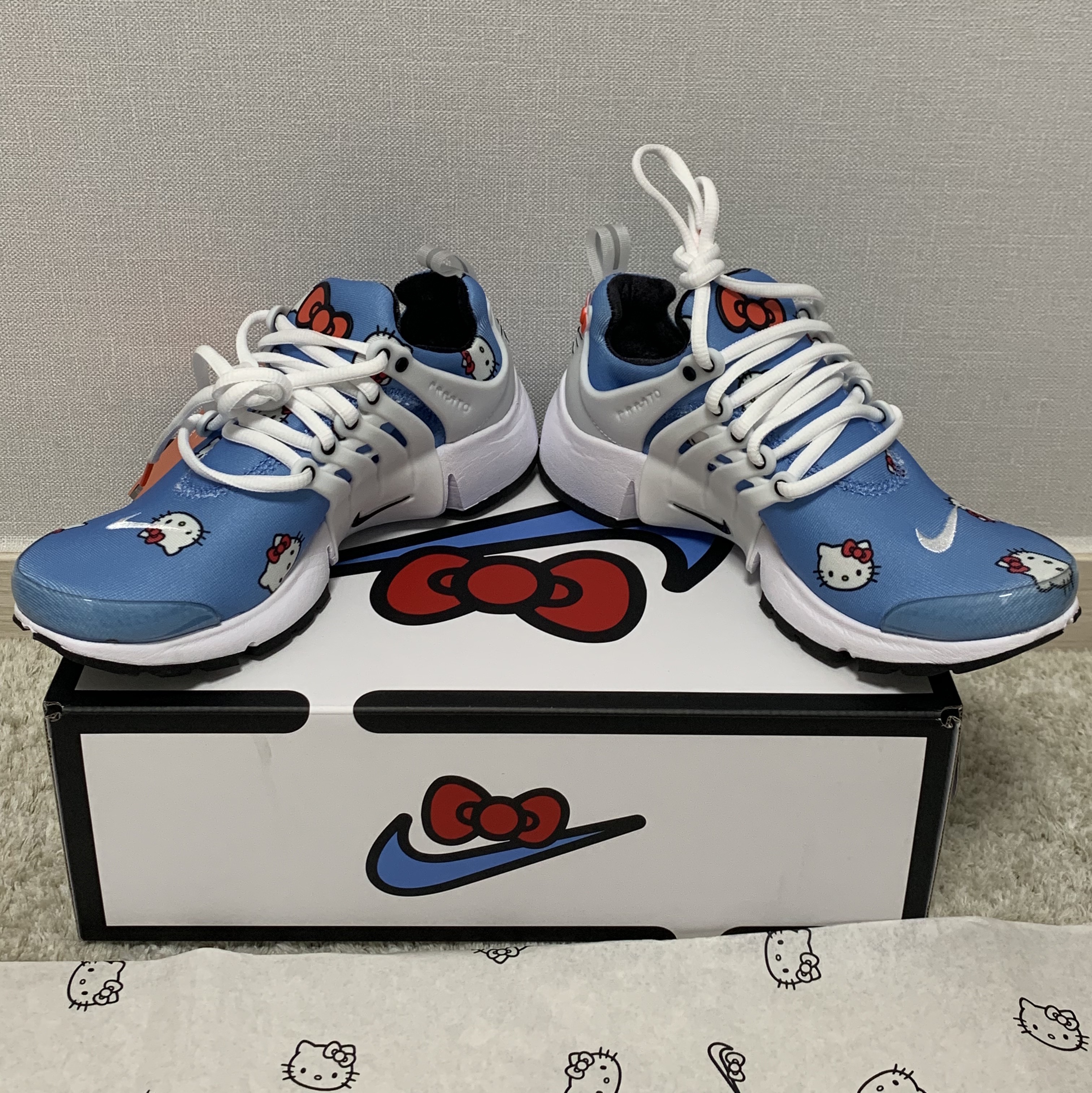 Nike x Hello Kitty Air Presto University Blue 착용 스타일 - 2