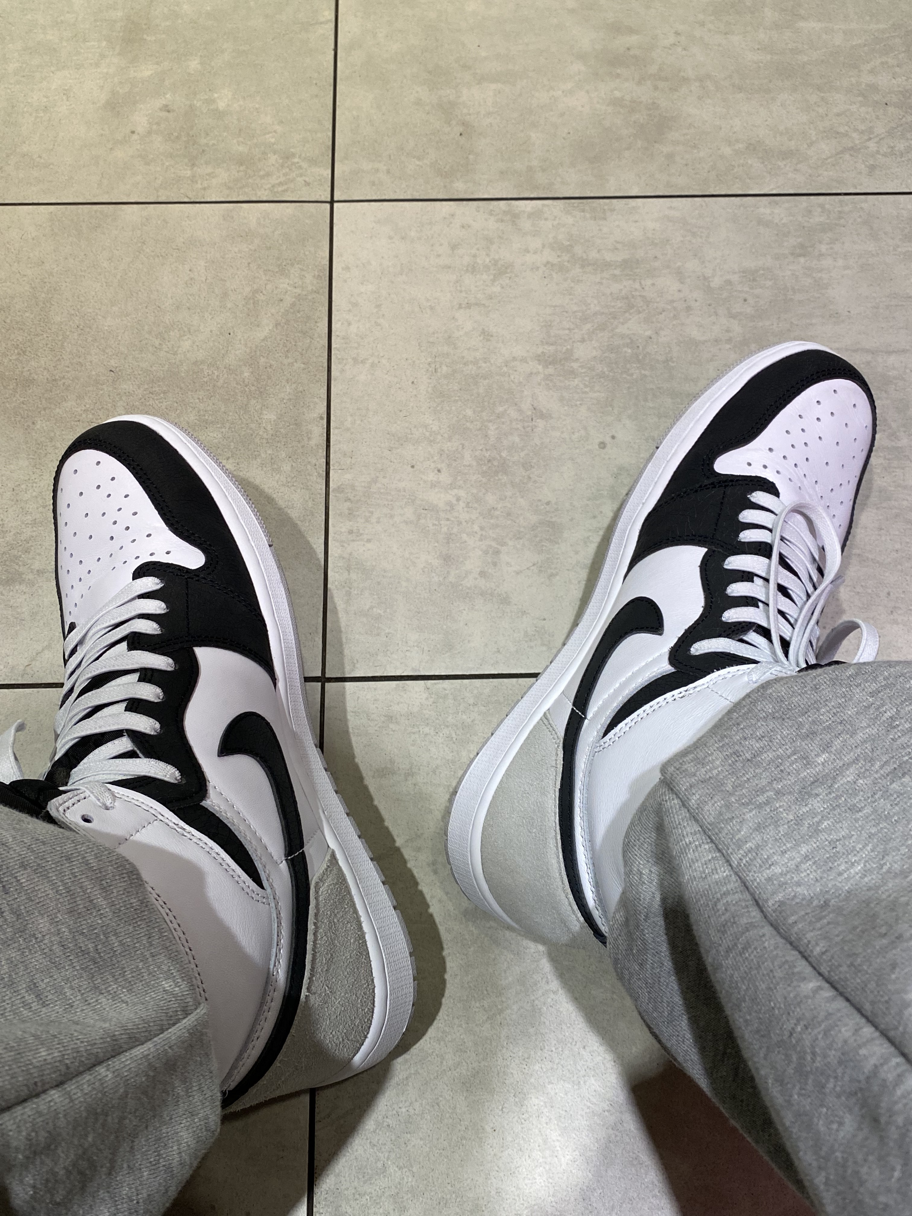 Jordan 1 Retro High OG Bleached Coral 착용 스타일 - 3
