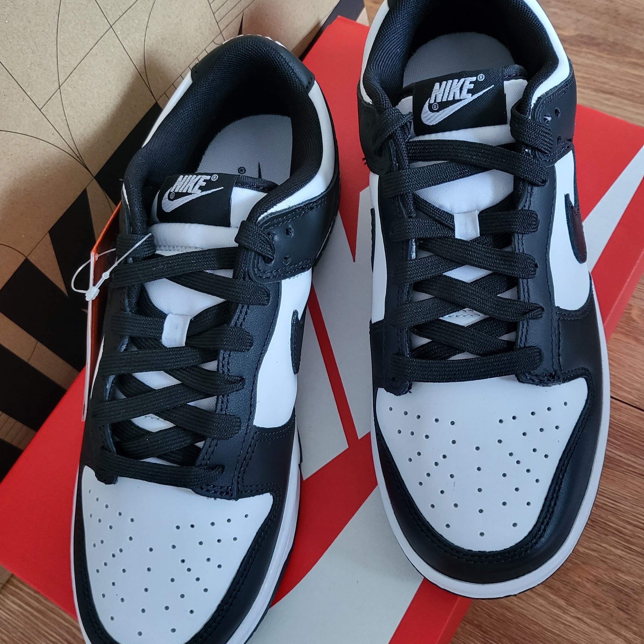 Nike Dunk Low Retro Black 착용 스타일 - 1