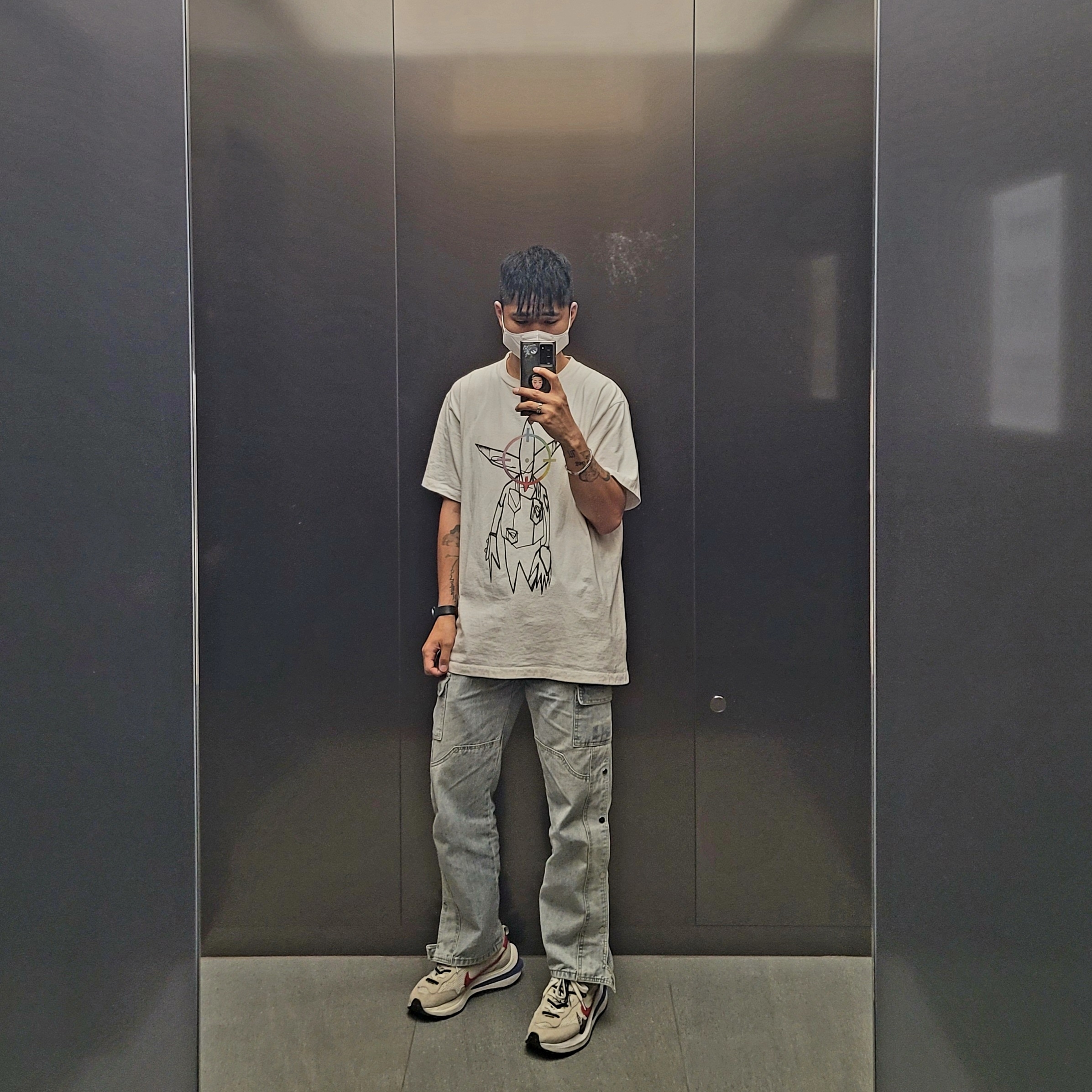Nike x Sacai VaporWaffle Royal Fuchsia 착용 스타일