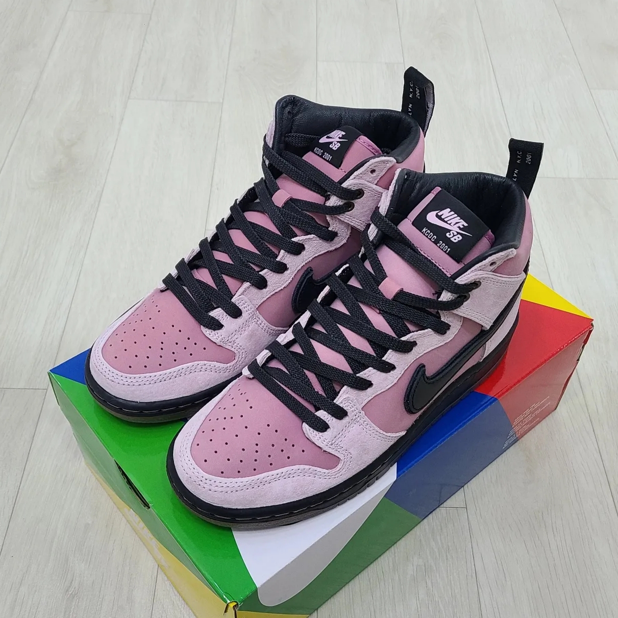 Nike x KCDC SB Dunk High Pro QS Elemental Pink 착용 스타일 - 2