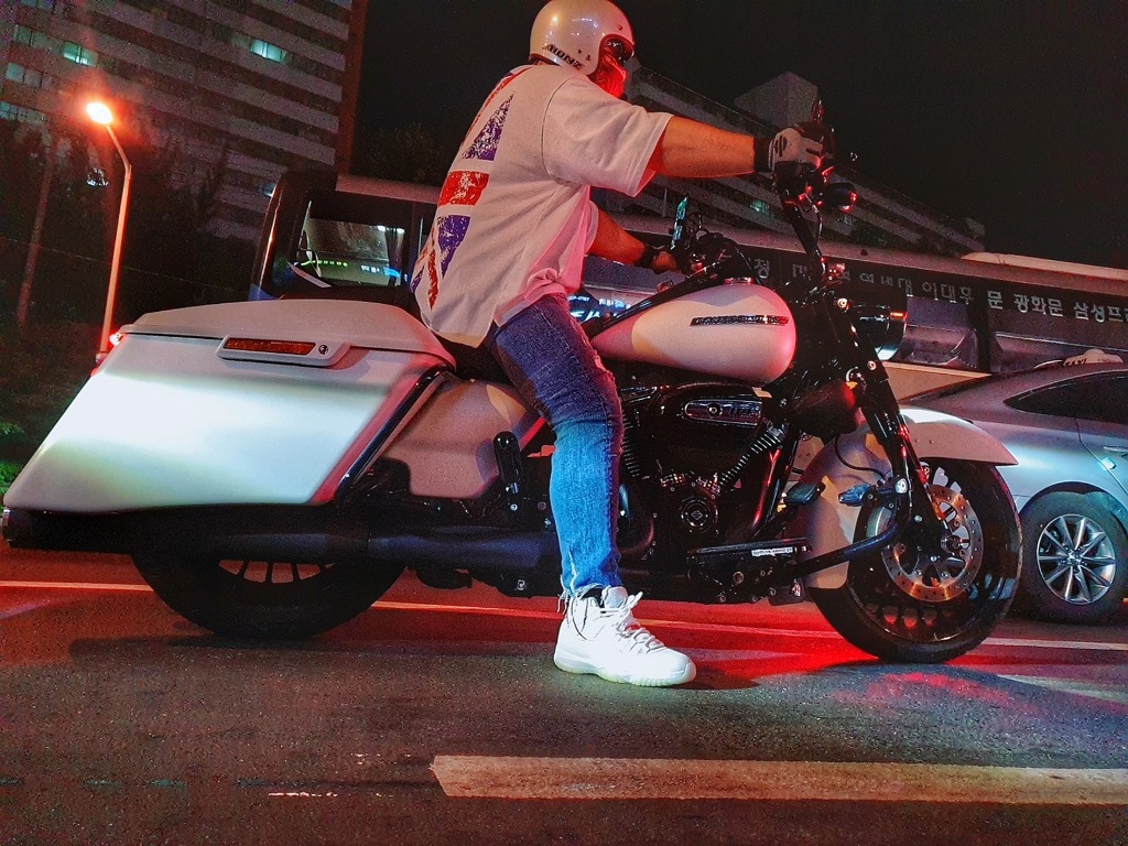 Jordan 11 Retro Platinum Tint 착용 스타일 - 4