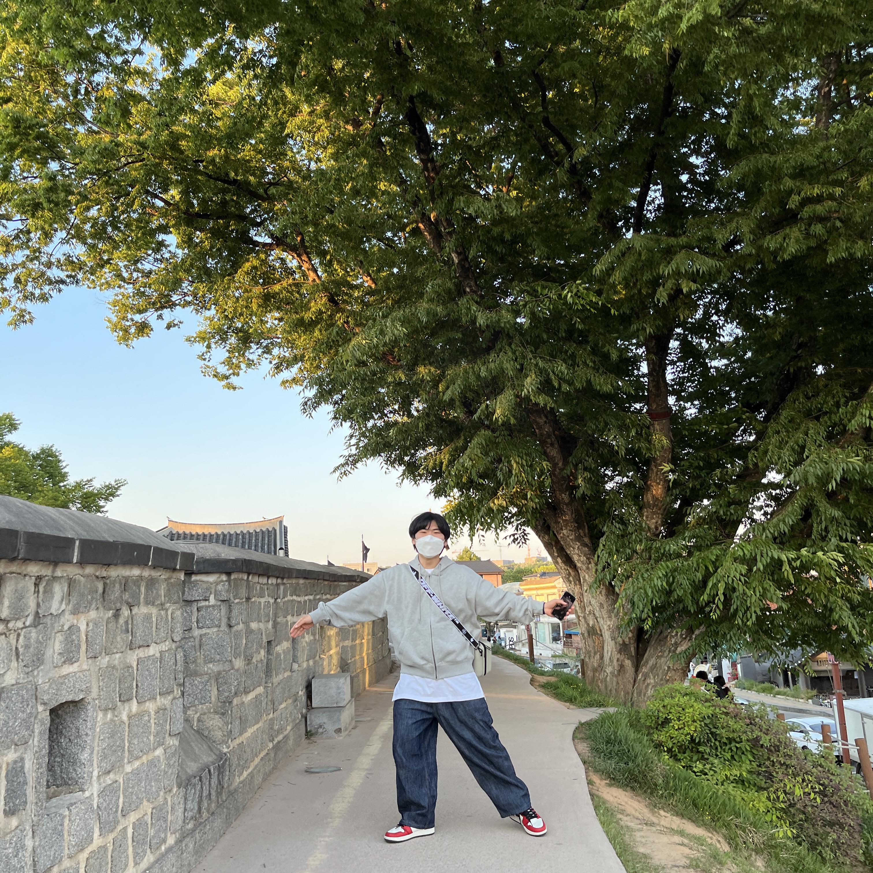 Off-White x Amore Pacific Protection Box (Without Cosmetics), Jordan 1 Retro High OG Defiant SB LA to Chicago 착용 스타일 - 3