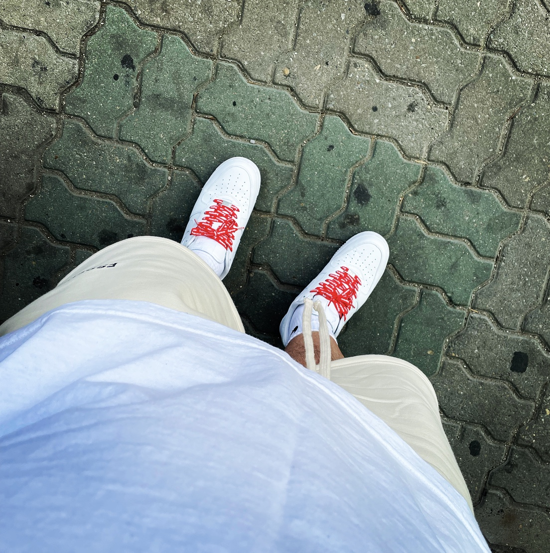 Nike x Supreme Air Force 1 Low White, Essentials Sweatshorts Cream - 21SS 착용 스타일