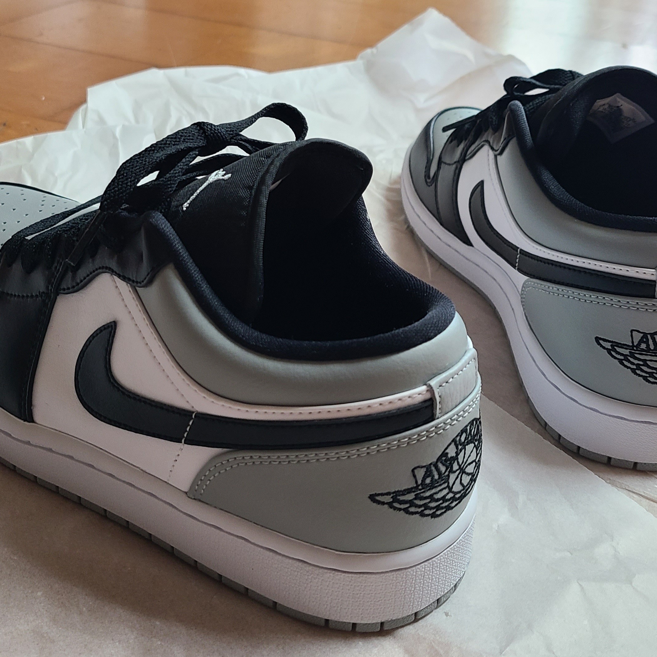 Jordan 1 Low Light Smoke Grey Black 착용 스타일 - 4
