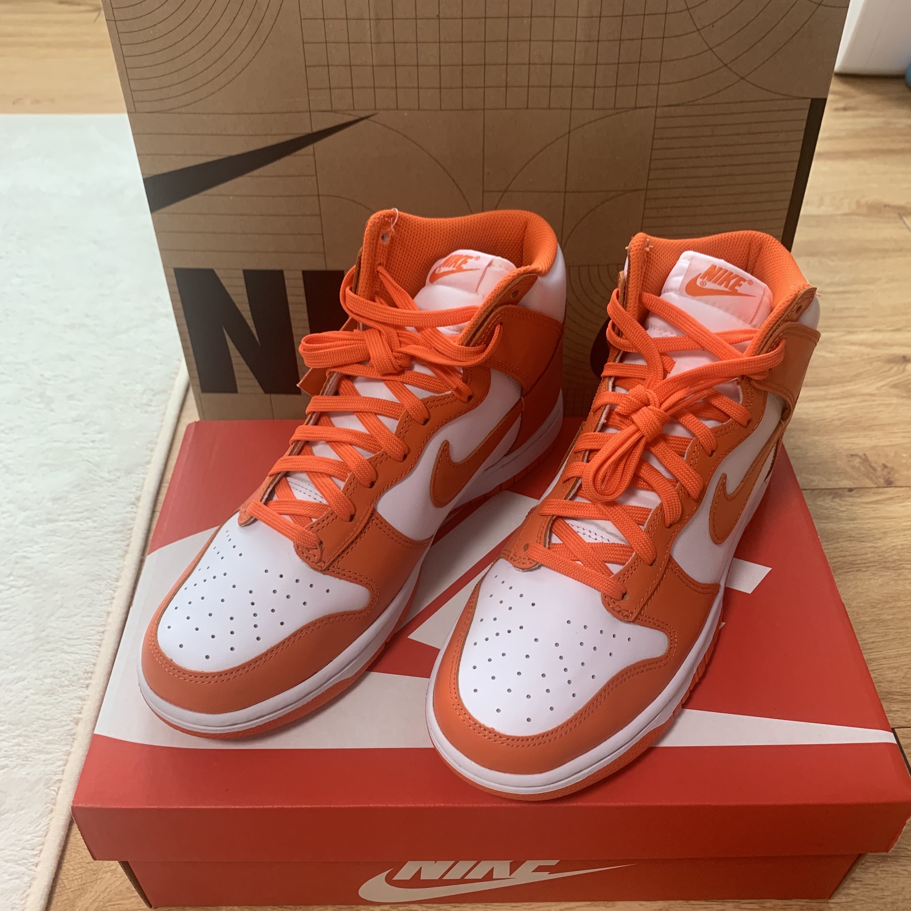 Nike Dunk High Retro Orange Blaze 착용 스타일
