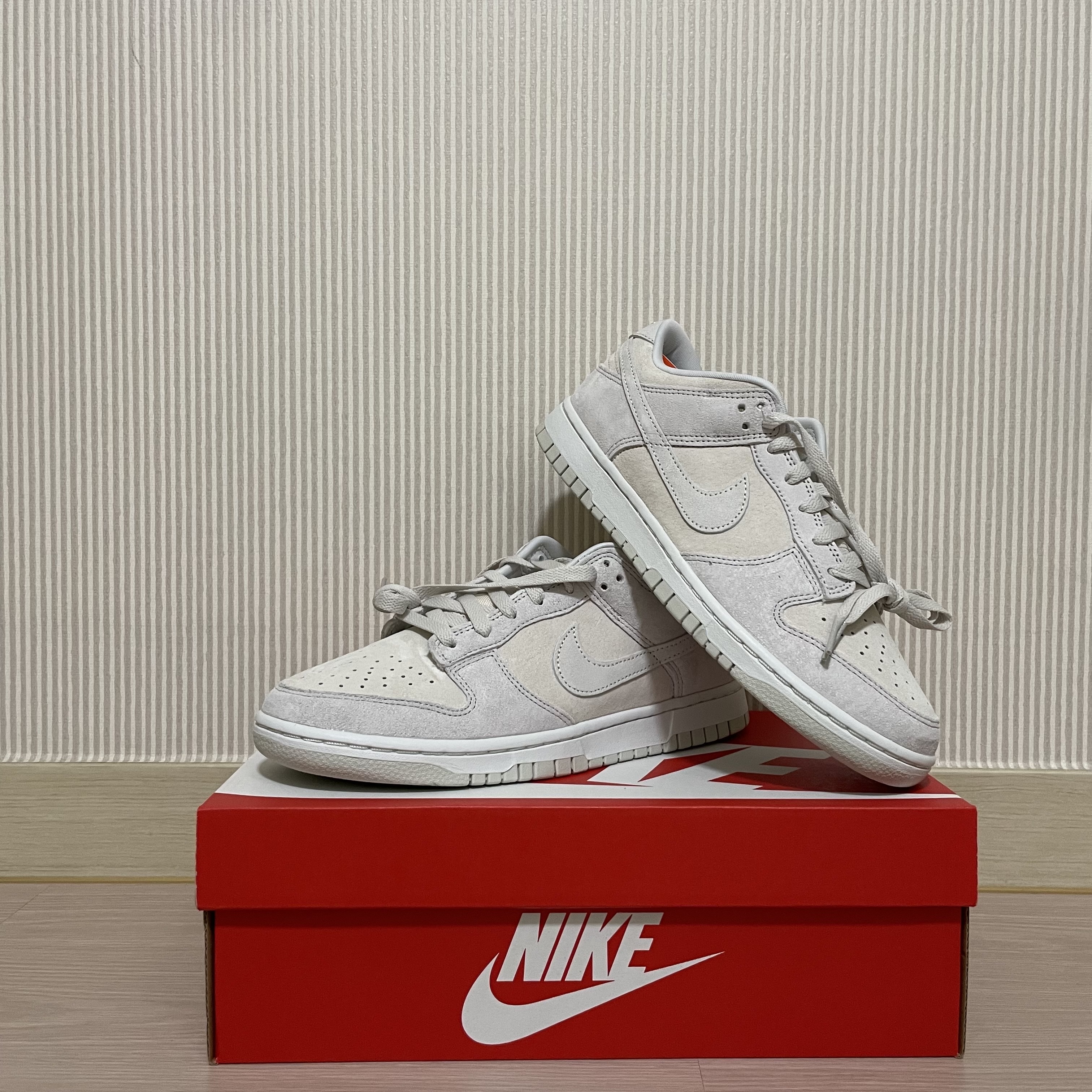 Nike Dunk Low Retro PRM Vast Grey 착용 스타일