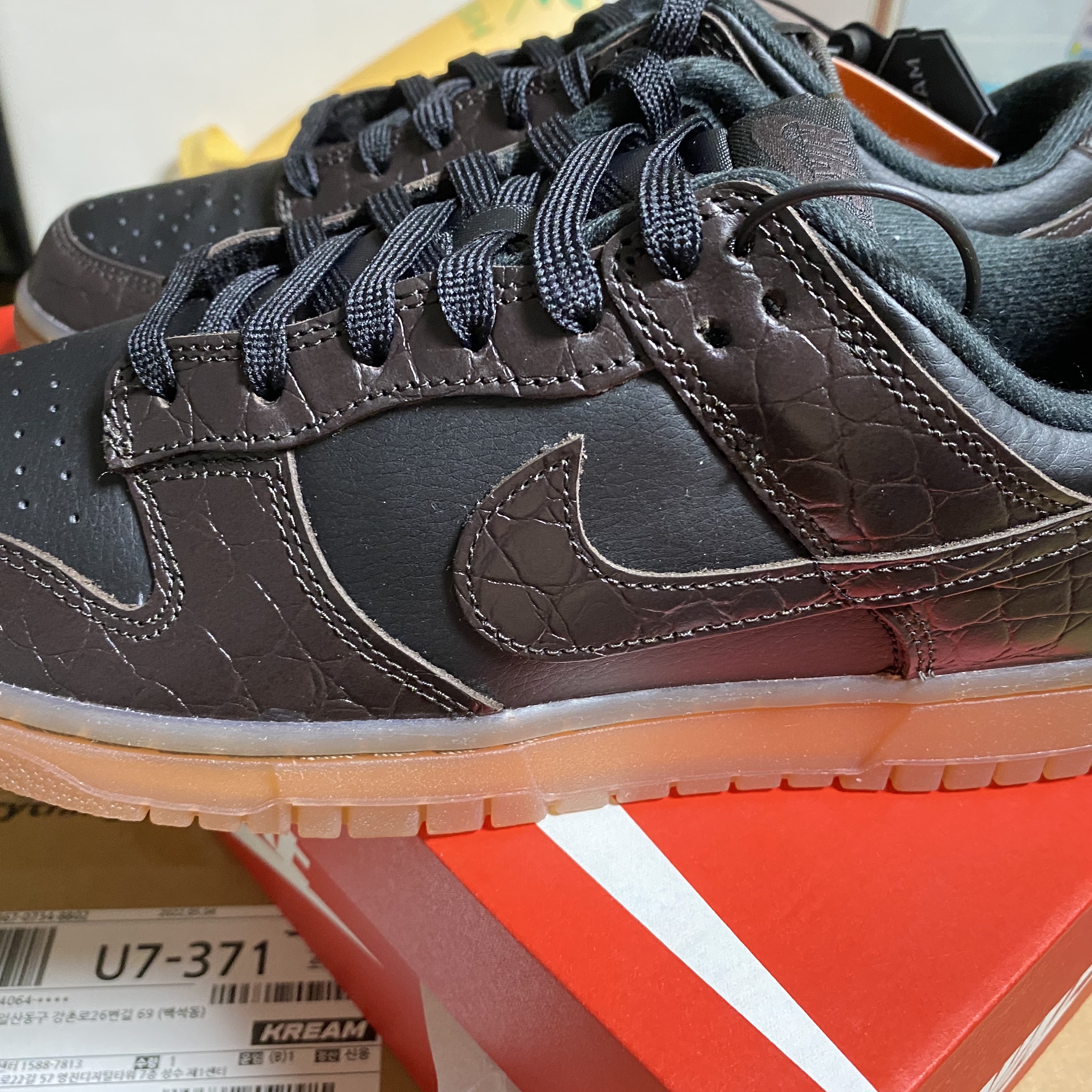 Nike Dunk Low SE Velvet Brown and Black 착용 스타일 - 2
