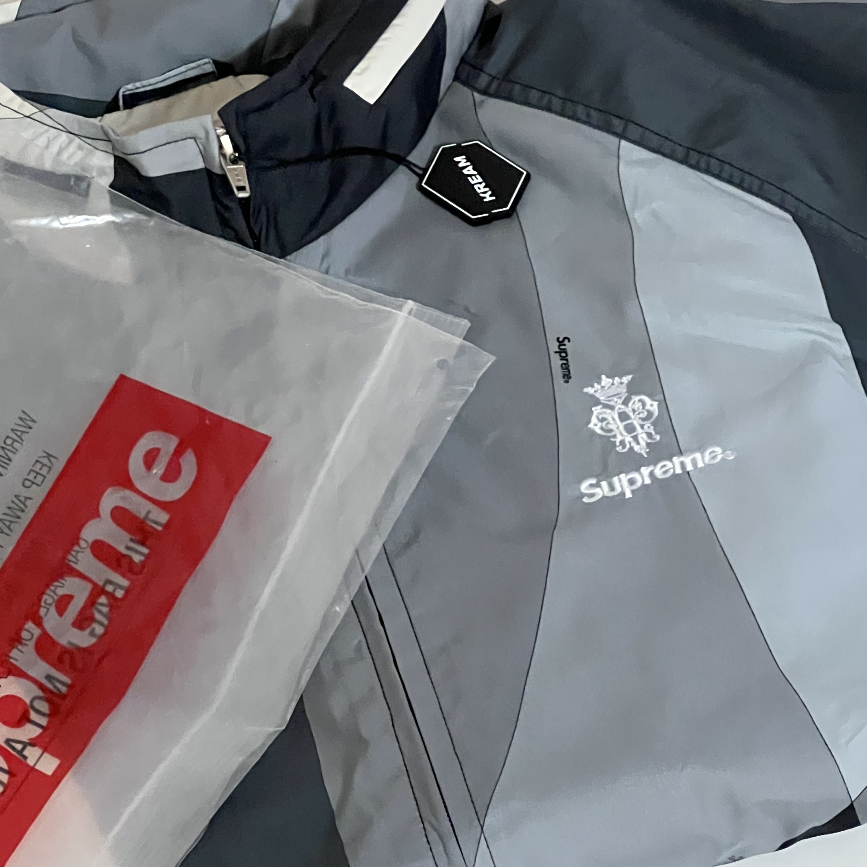 Supreme x Emilio Pucci Sport Jacket Black - 21SS 착용 스타일