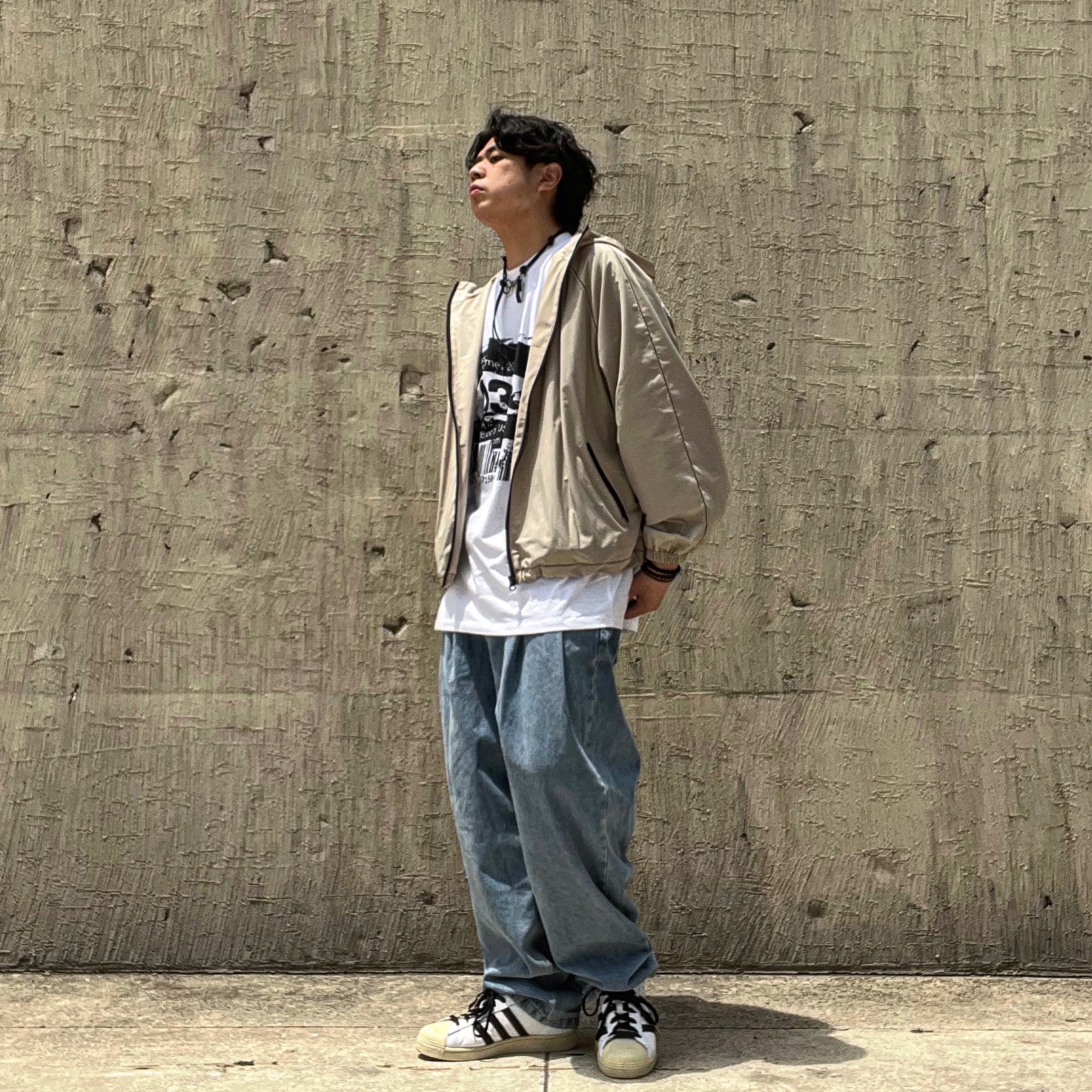 Adidas Superstar Premium White Black 착용 스타일