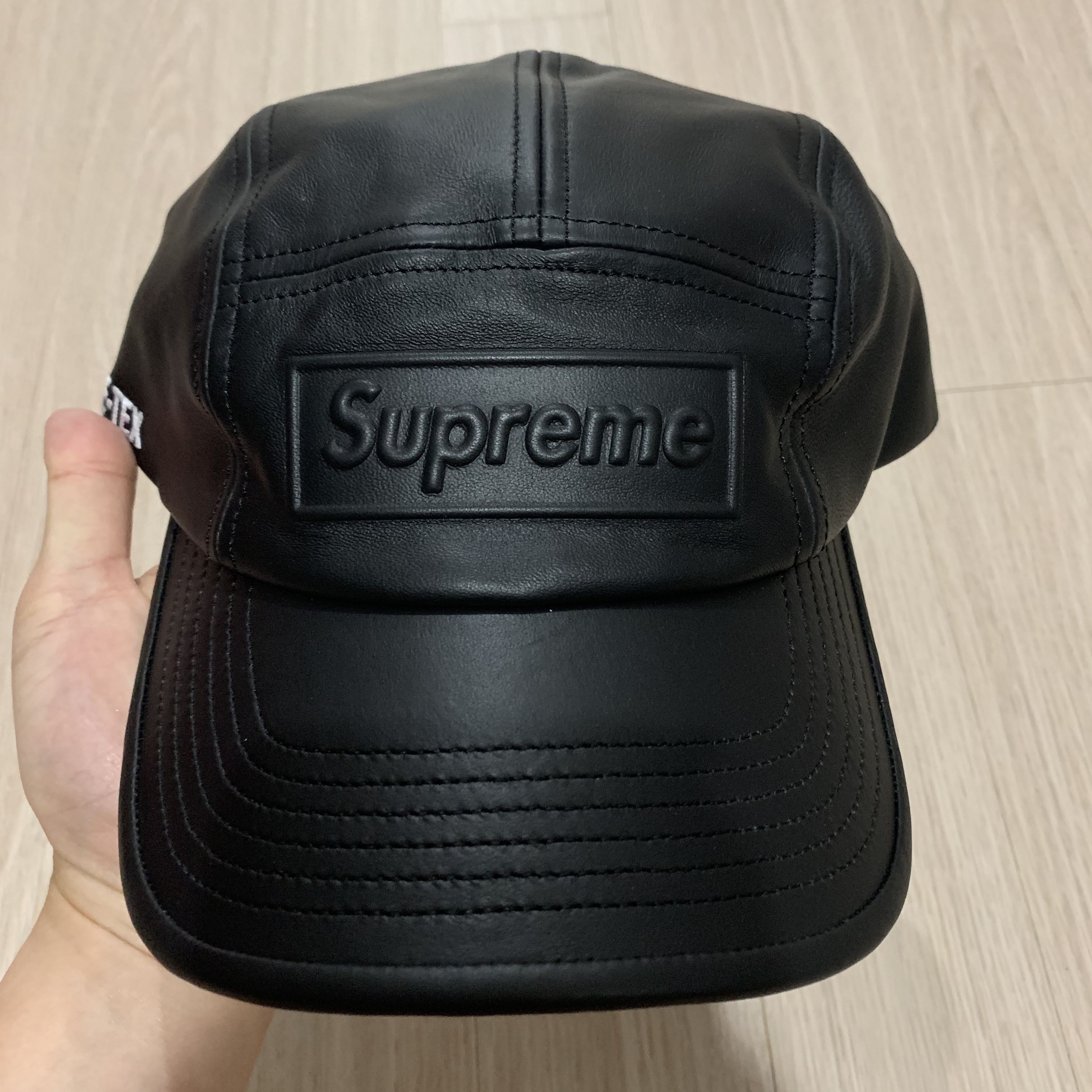 Supreme Gore-Tex Leather Camp Cap Black - 22SS 착용 스타일 - 1