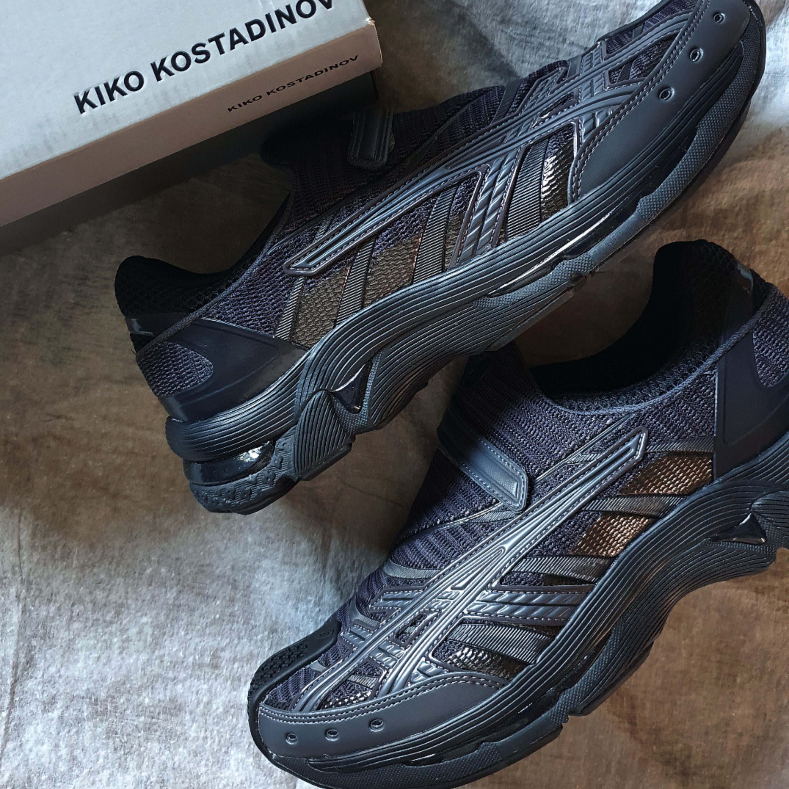Asics x Kiko Kostadinov Gel-Kiril 2 Graphite Grey 착용 스타일 - 1