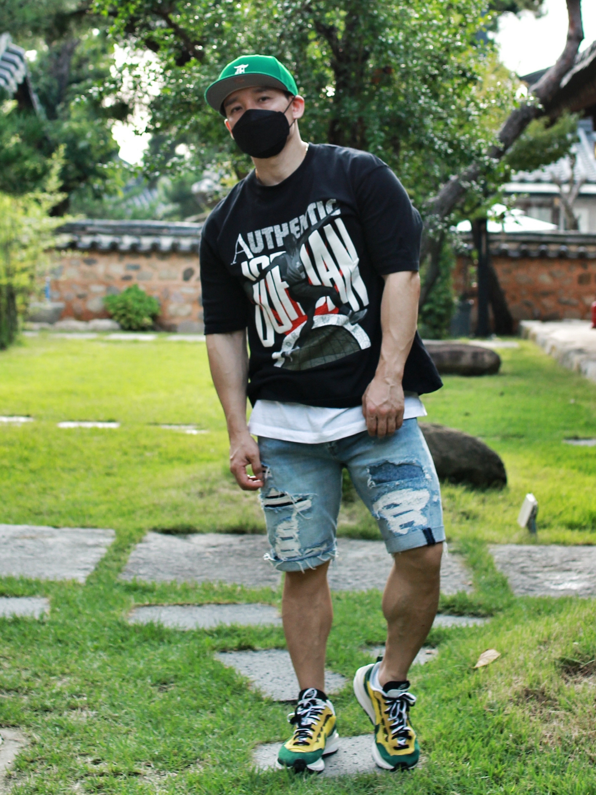 Essentials x New Era Sized Cap Kelly Green, (W) Jordan x Aleali May Short Sleeve T-Shirt Black - Asia 착용 스타일