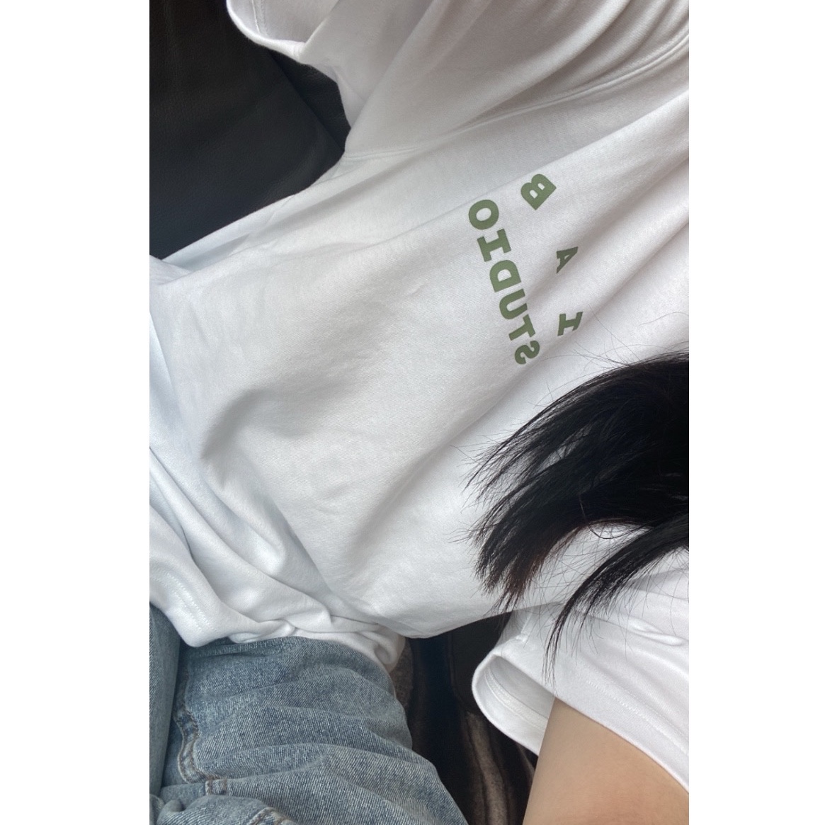 IAB Studio T-Shirt White Light Green 착용 스타일