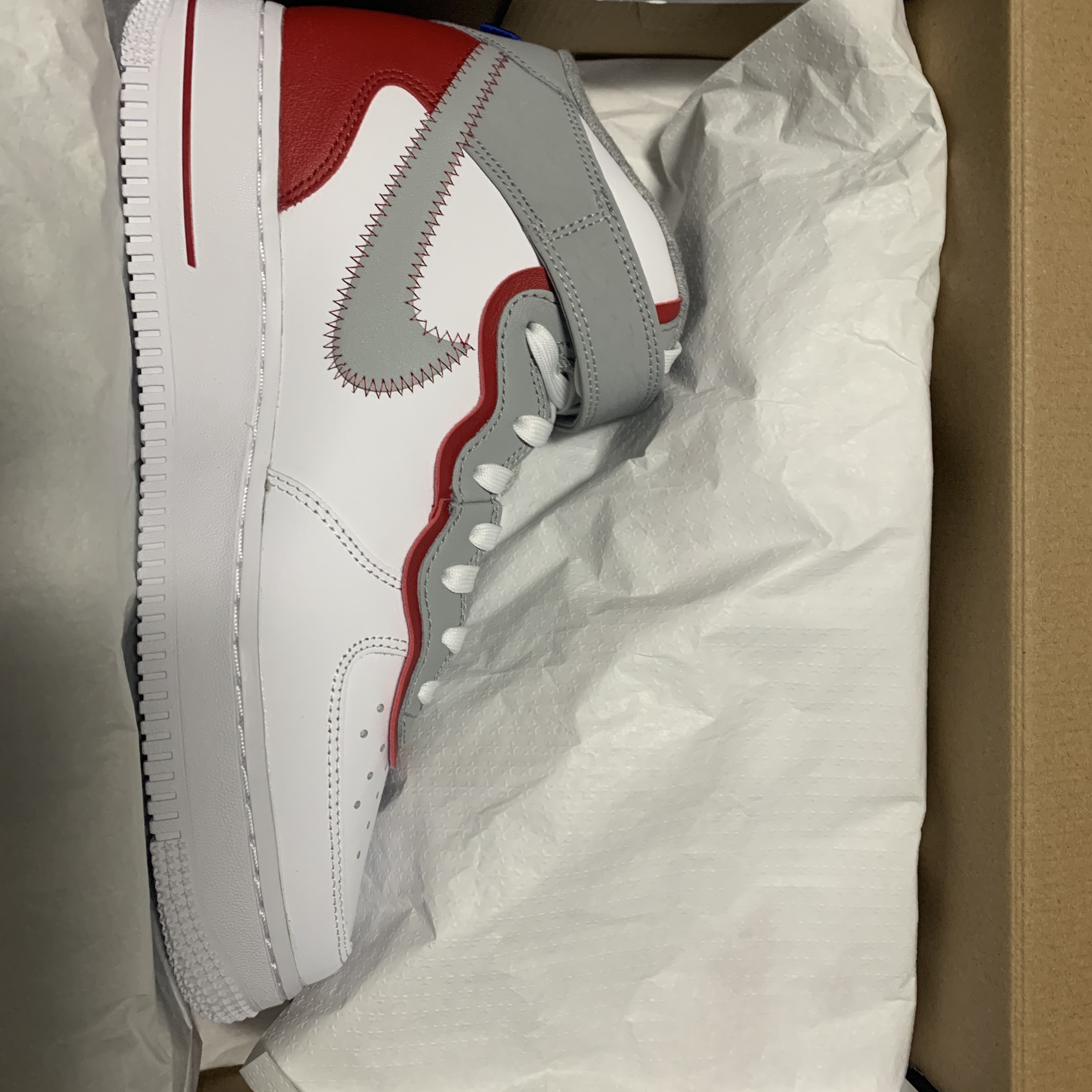 Nike Air Force 1 Mid '07 LV8 Athletic Club White Gym Red 착용 스타일 - 2