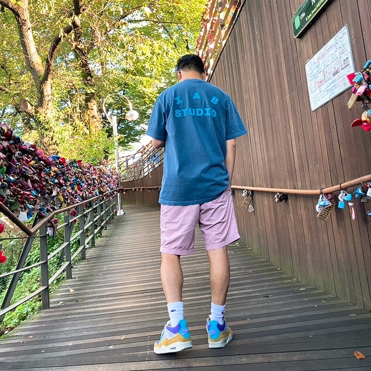 IAB Studio Pigment T-Shirt Blue, Jordan 4 x Union Retro SP Desert Moss 착용 스타일