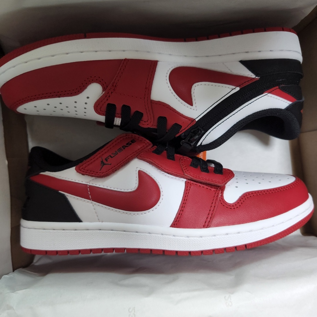 Jordan 1 Low Flyease Gym Red and Black 착용 스타일 - 1