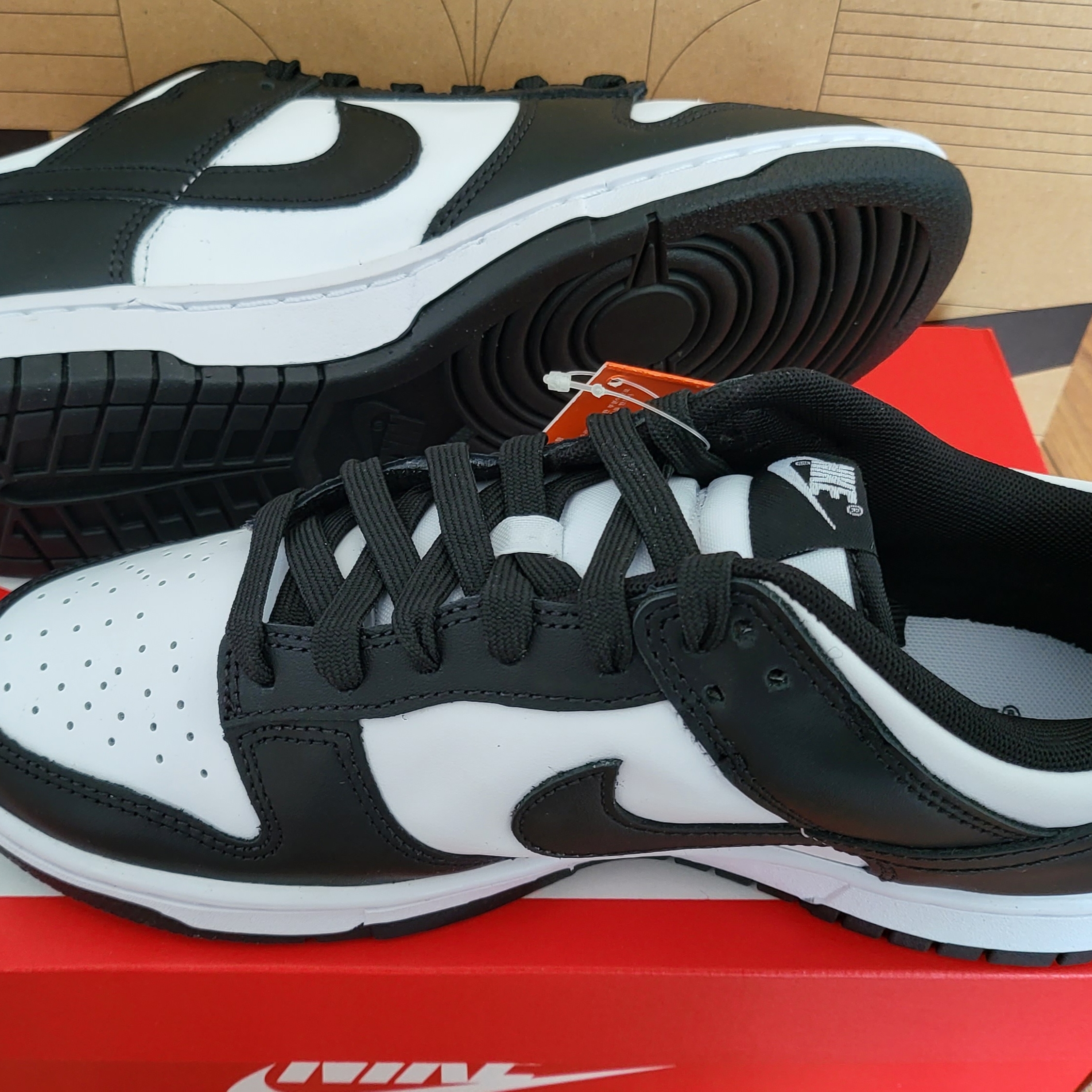 Nike Dunk Low Retro Black 착용 스타일 - 3