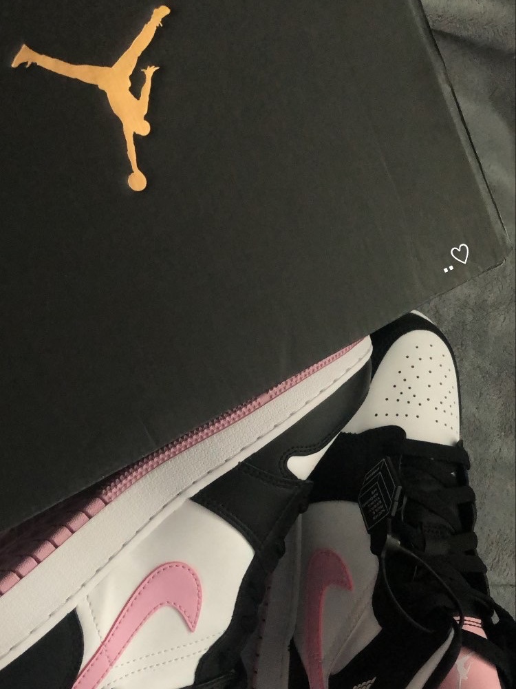 (GS) Jordan 1 Mid Light Arctic Pink 착용 스타일