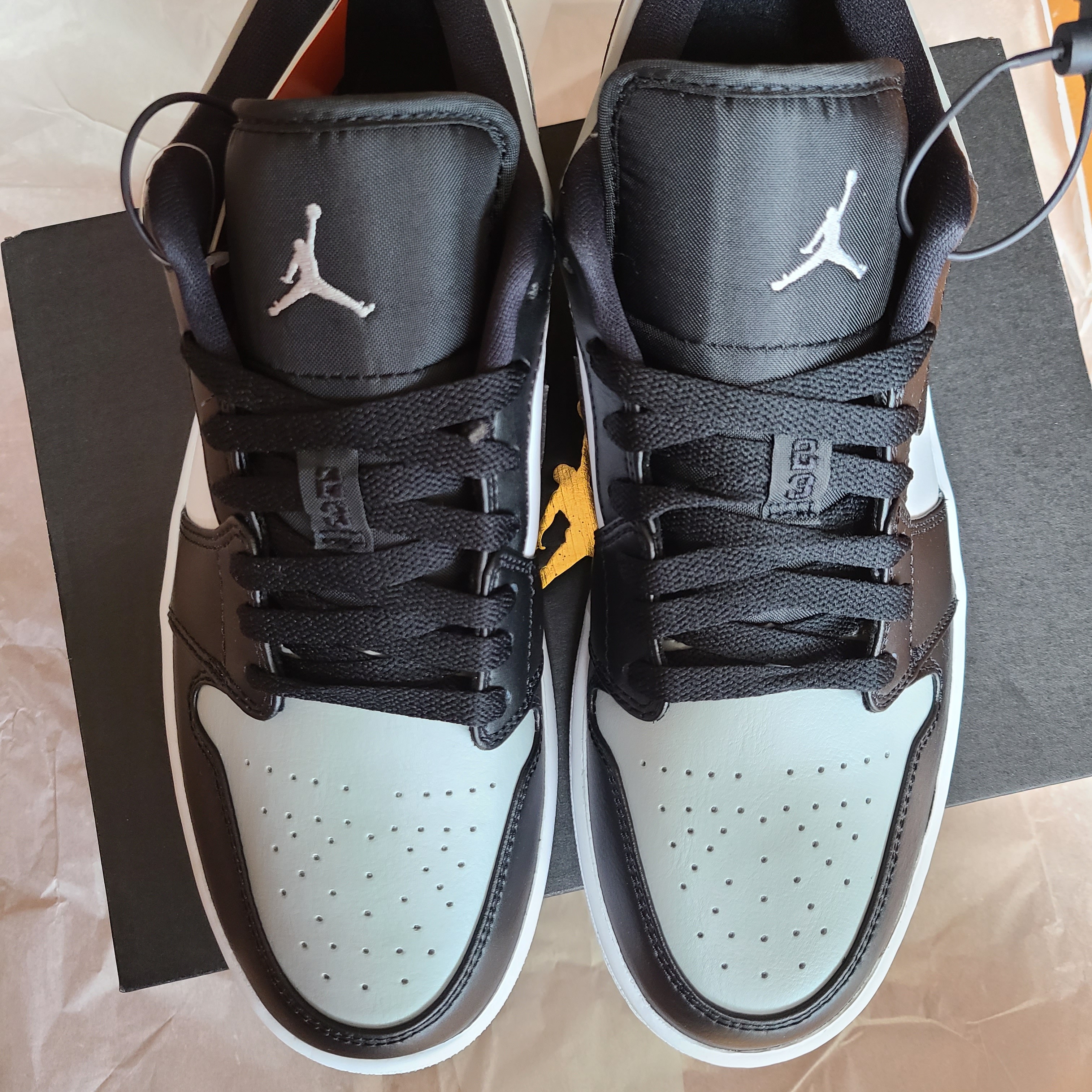 Jordan 1 Low Light Smoke Grey Black 착용 스타일 - 2