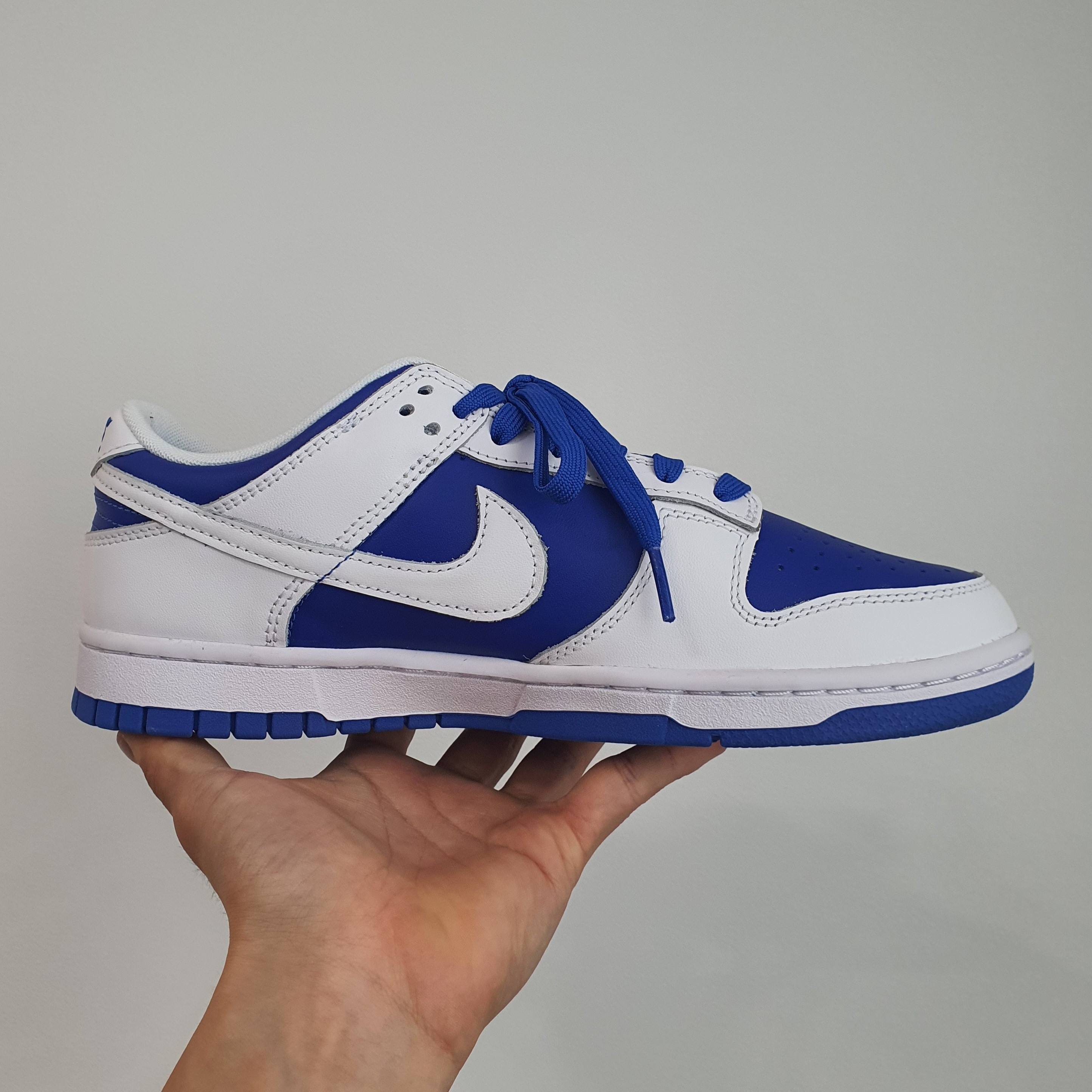 Nike Dunk Low Retro Racer Blue and White 착용 스타일 - 3