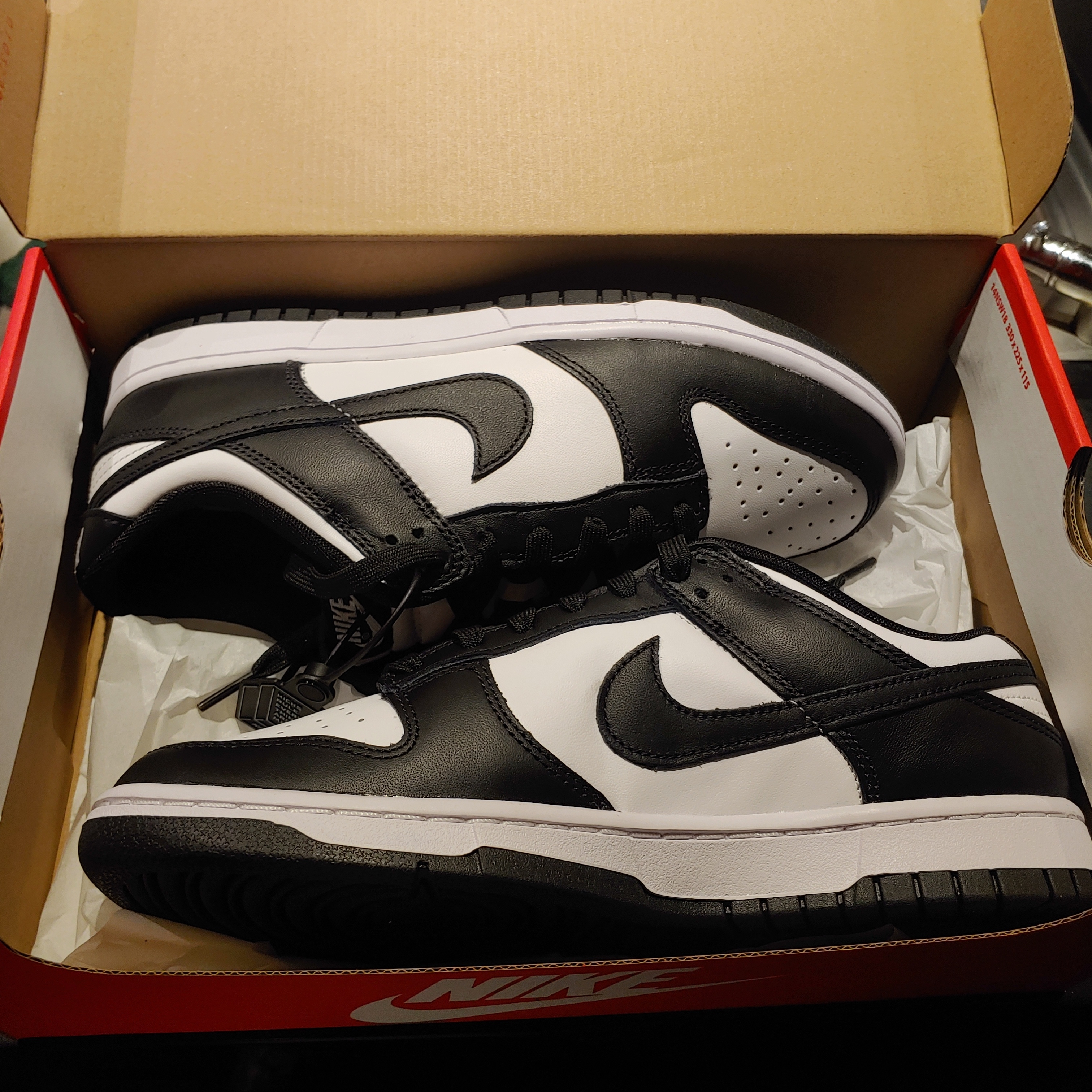 Nike Dunk Low Retro Black 착용 스타일 - 1