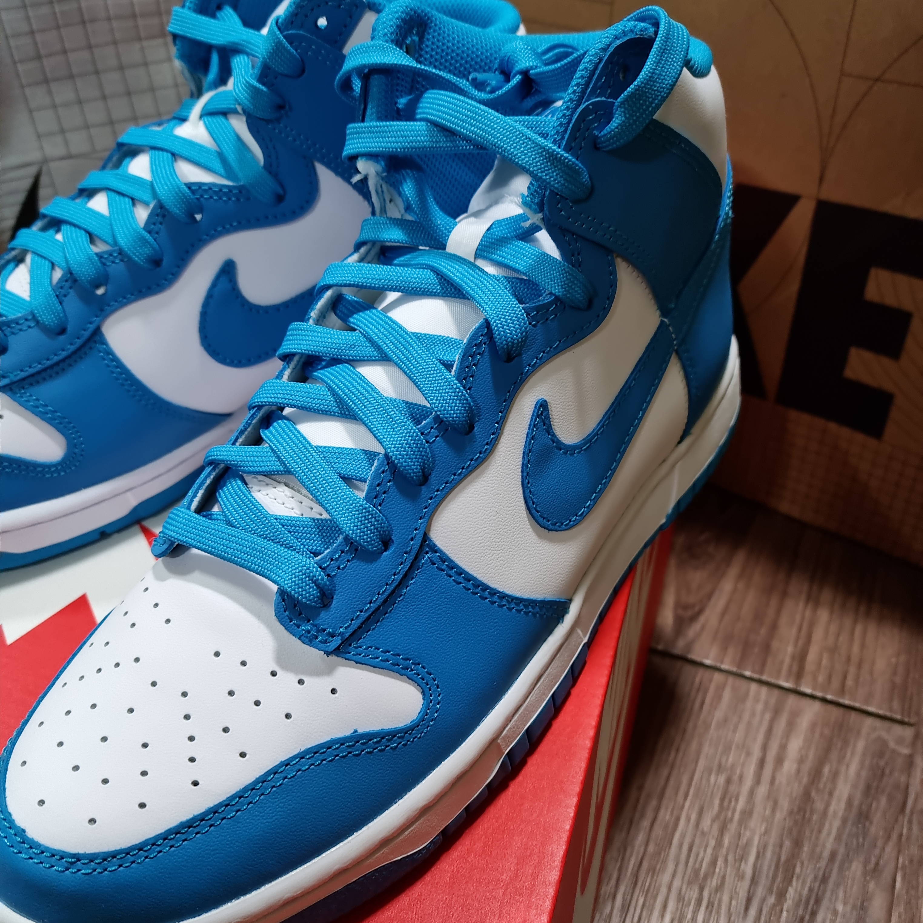 Nike Dunk High Retro Championship Blue 착용 스타일 - 2