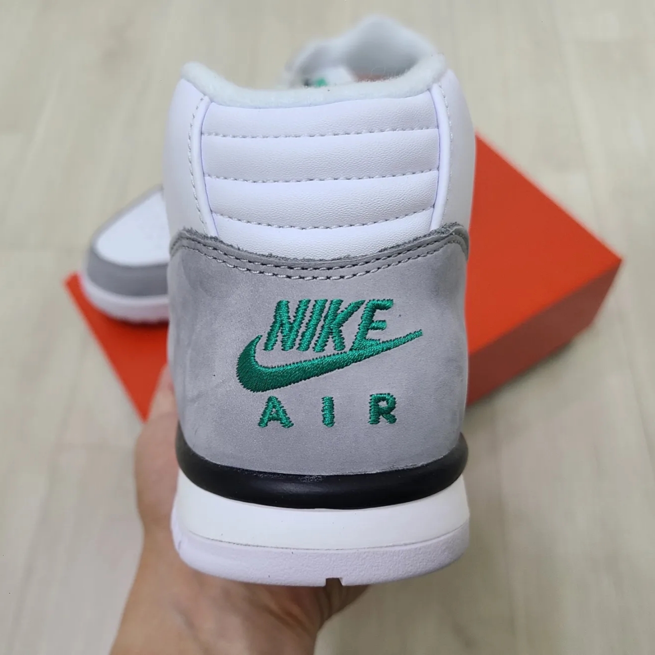 Nike Air Trainer 1 Chlorophyll 착용 스타일 - 3