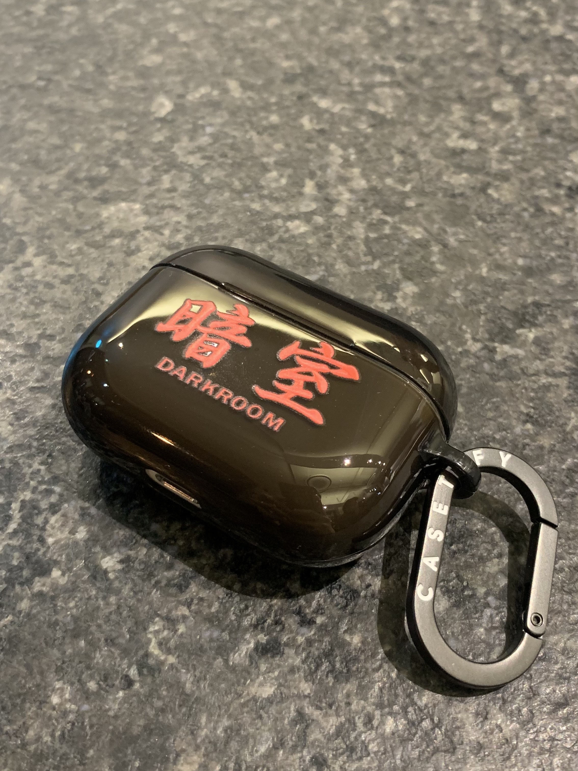Casetify x Darkr8m Studio Red Stitch Logo AirPods Pro Case TPU Black 착용 스타일