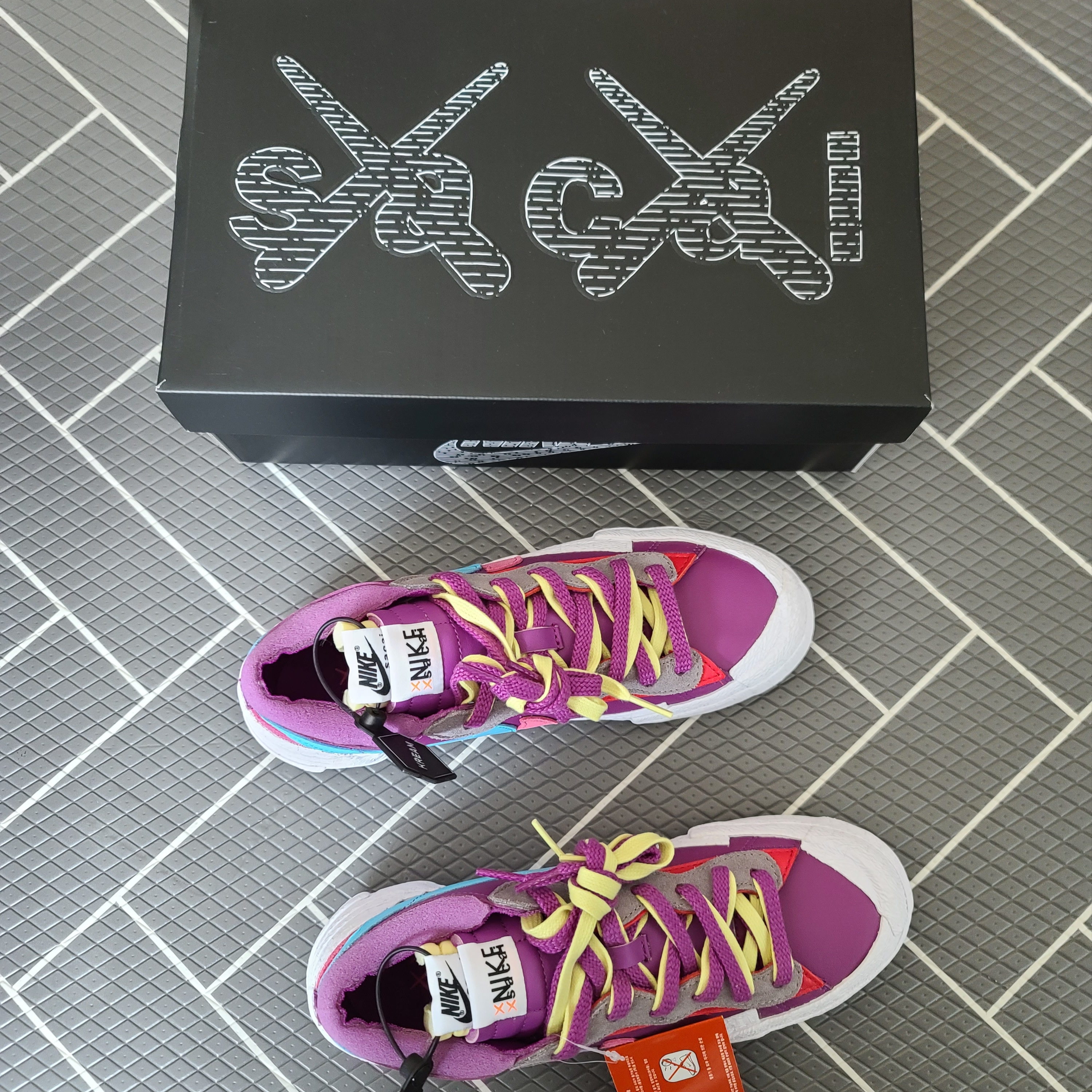 Nike x Sacai x Kaws Blazer Low Purple Dusk 착용 스타일 - 2