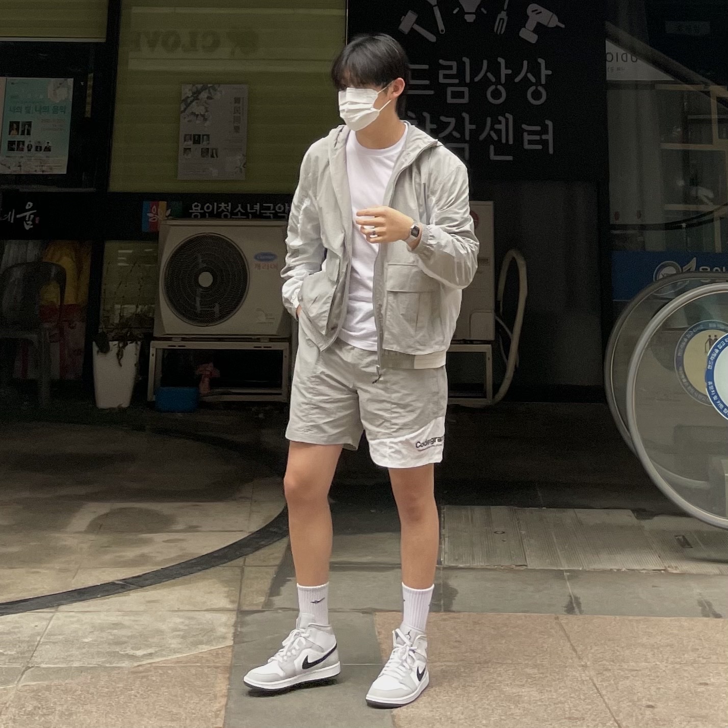 (W) Jordan 1 Mid Grey Fog 착용 스타일